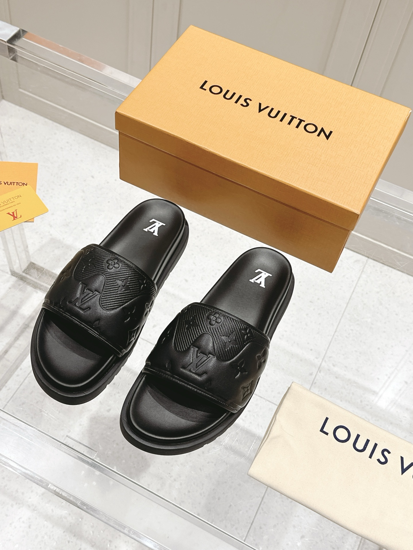 Hermès Louis vuitton 25ss 沙滩拖 又一 最新 版本