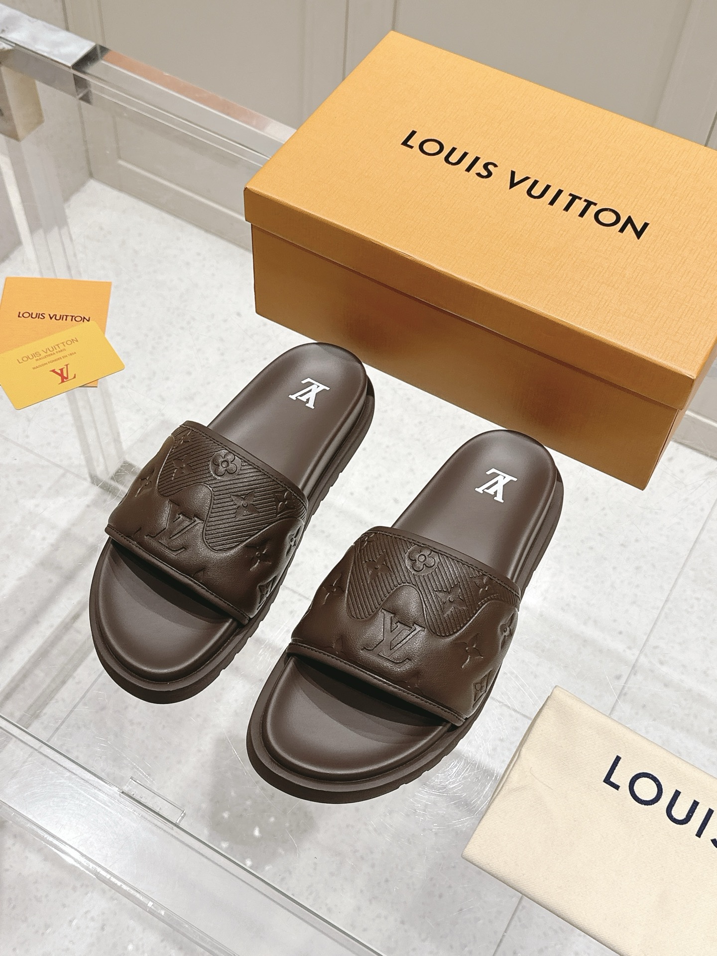 Hermès Louis vuitton 25ss 沙滩拖 又一 最新 版本