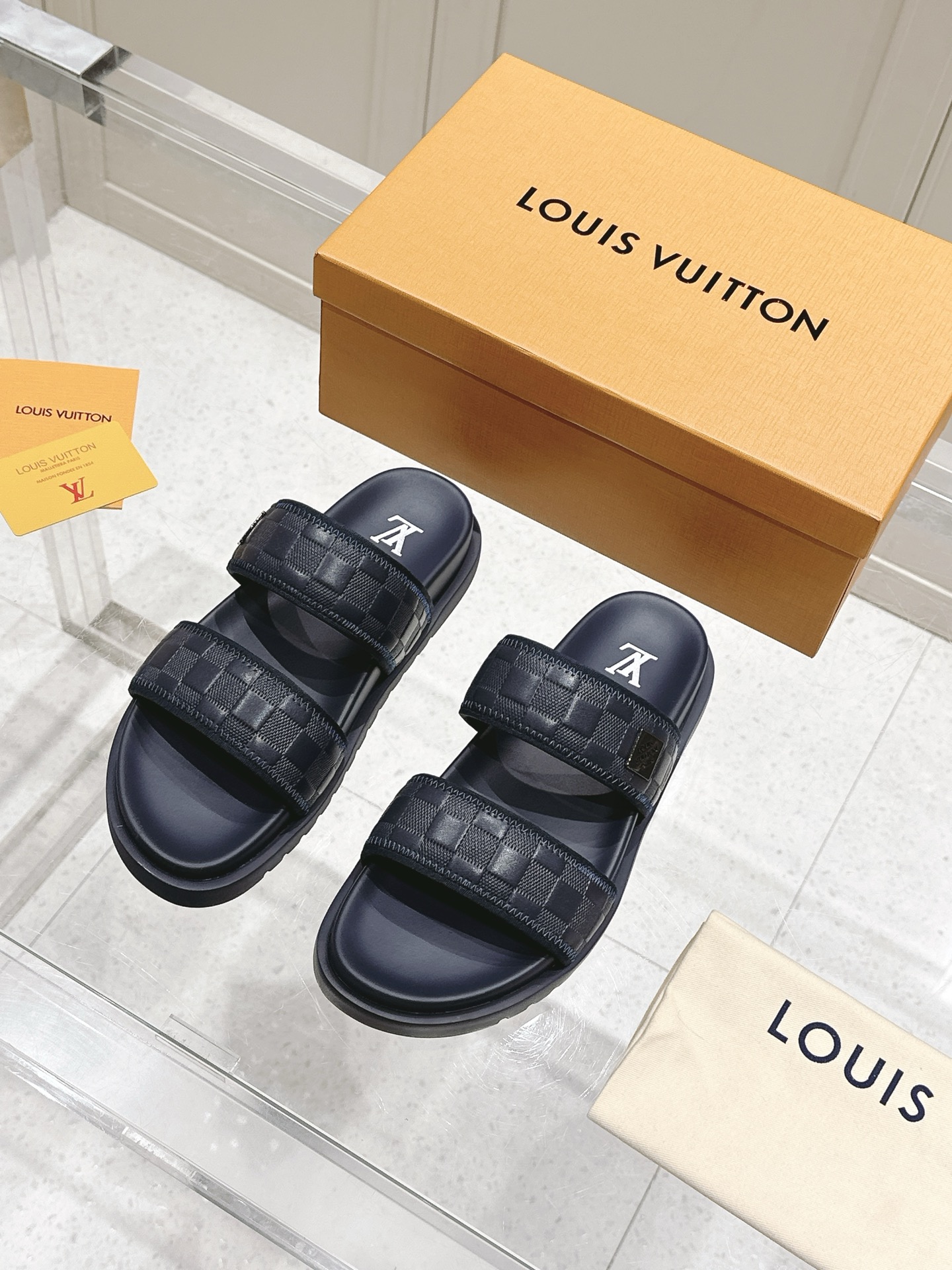 Hermès Louis vuitton 25ss 沙滩拖 又一 最新 版本