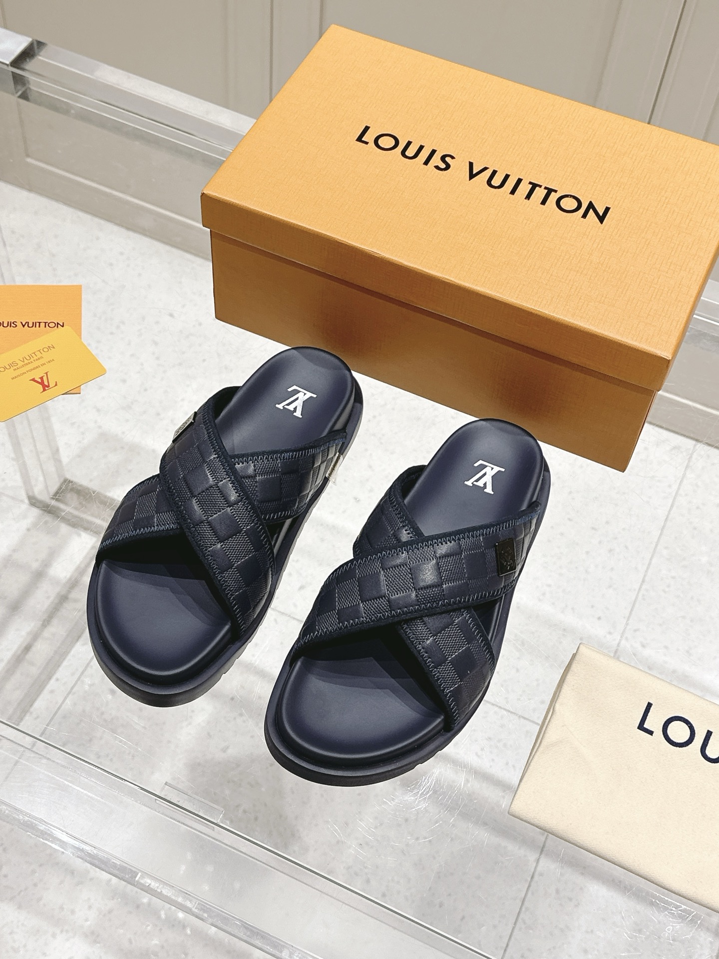 Hermès Louis vuitton 25ss 沙滩拖 又一 最新 版本