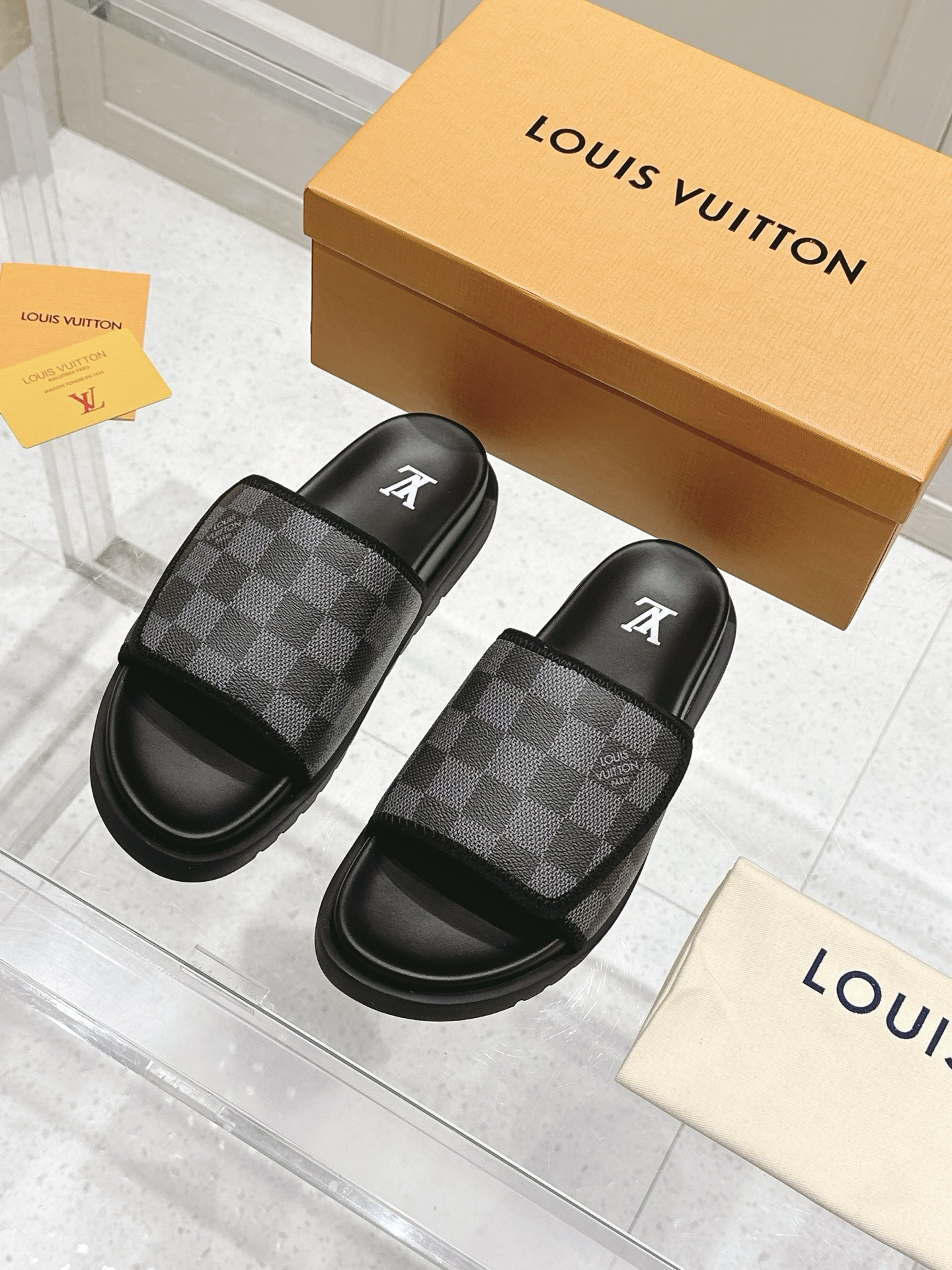 Hermès Louis vuitton 25ss 沙滩拖 又一 最新 版本