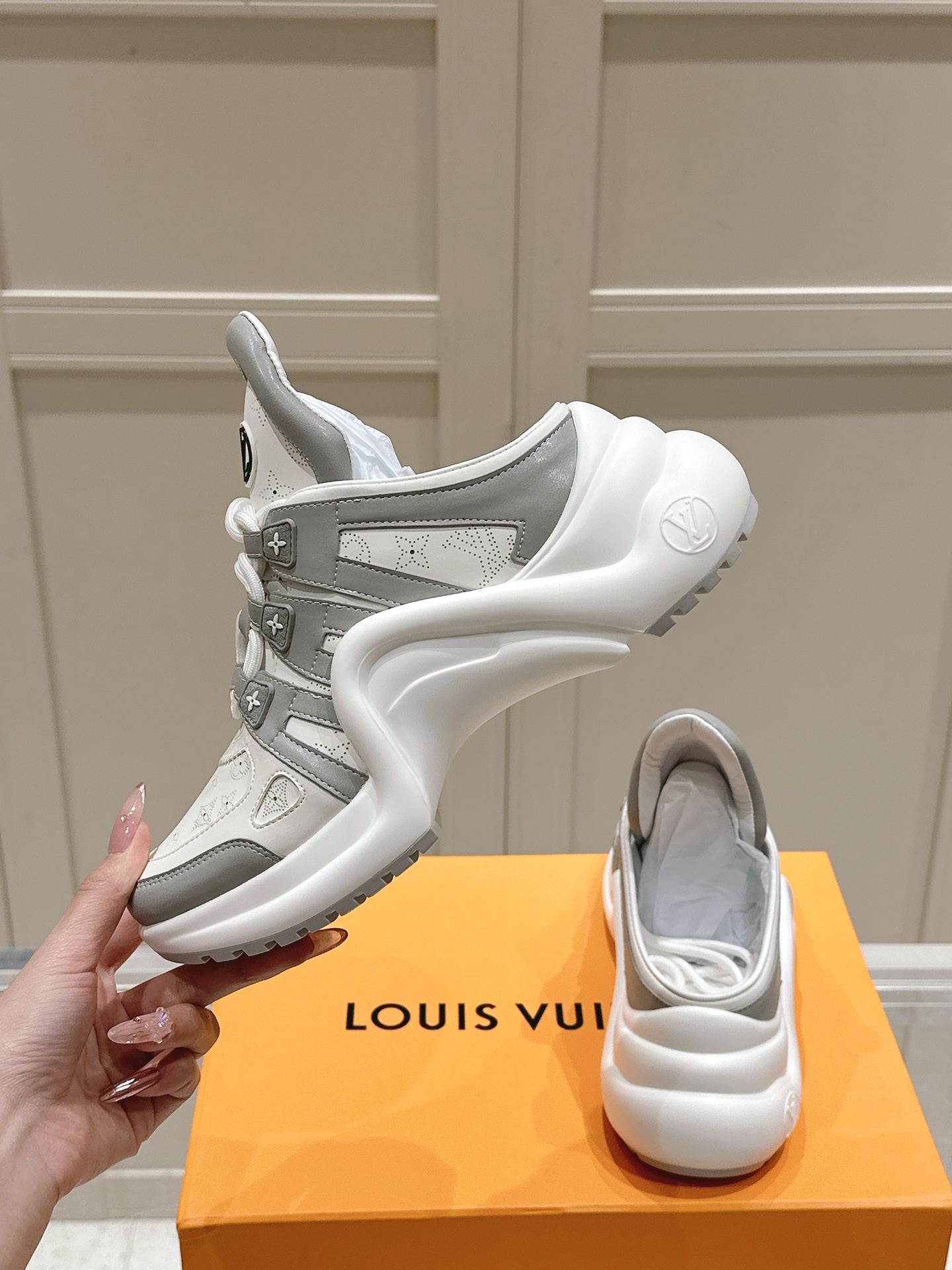 Louis Vuitton Archlight Mule Sneaker: Iconic Style & Supreme Comfort 1 Louis Vuitton Archlight Mule Sneaker: Iconic Style & Supreme Comfort