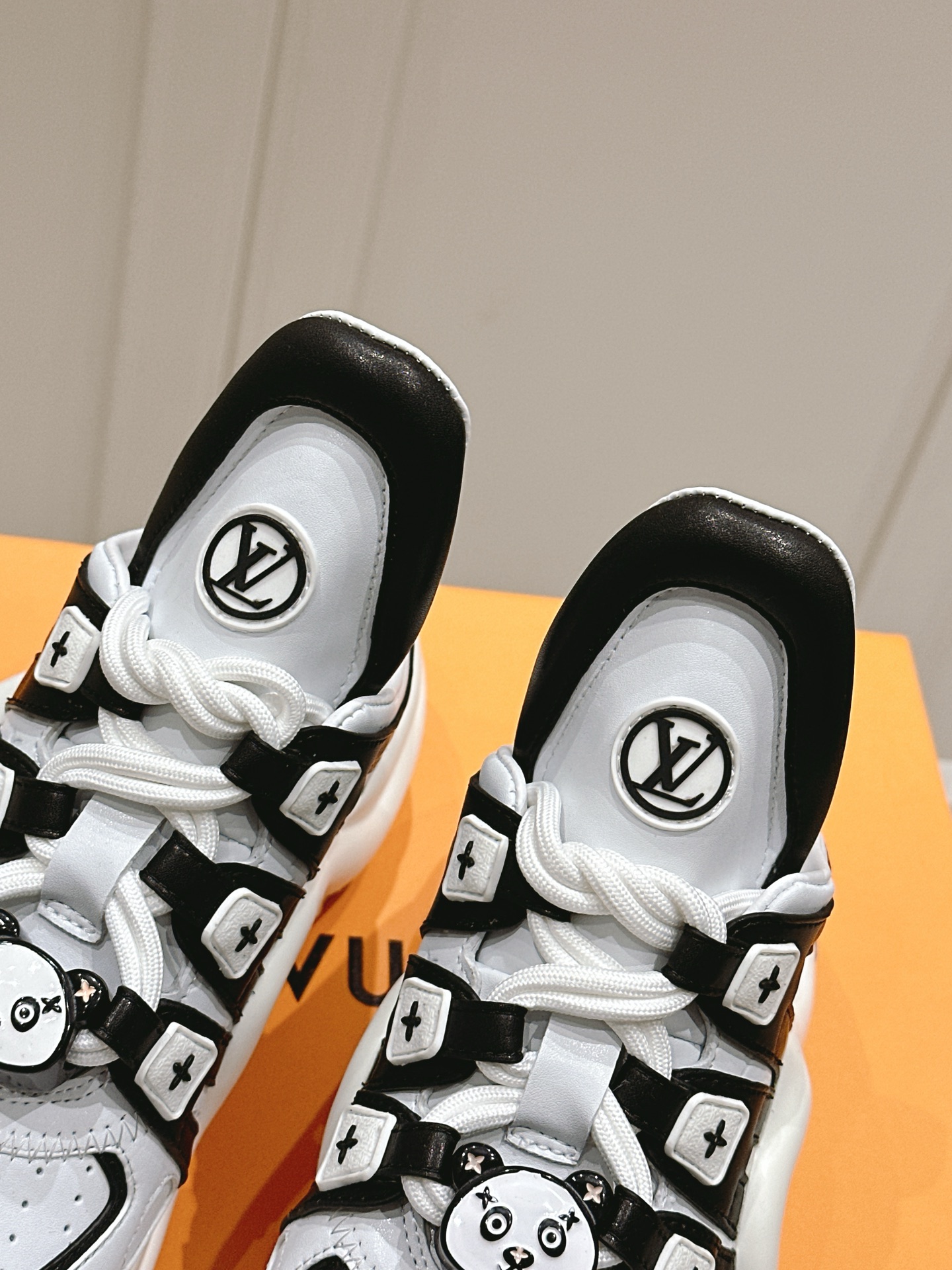 Louis Vuitton Archlight Mule Sneakers - Monogram Leather - Women's Designer Shoes 8 i1743774393966 155 0 6