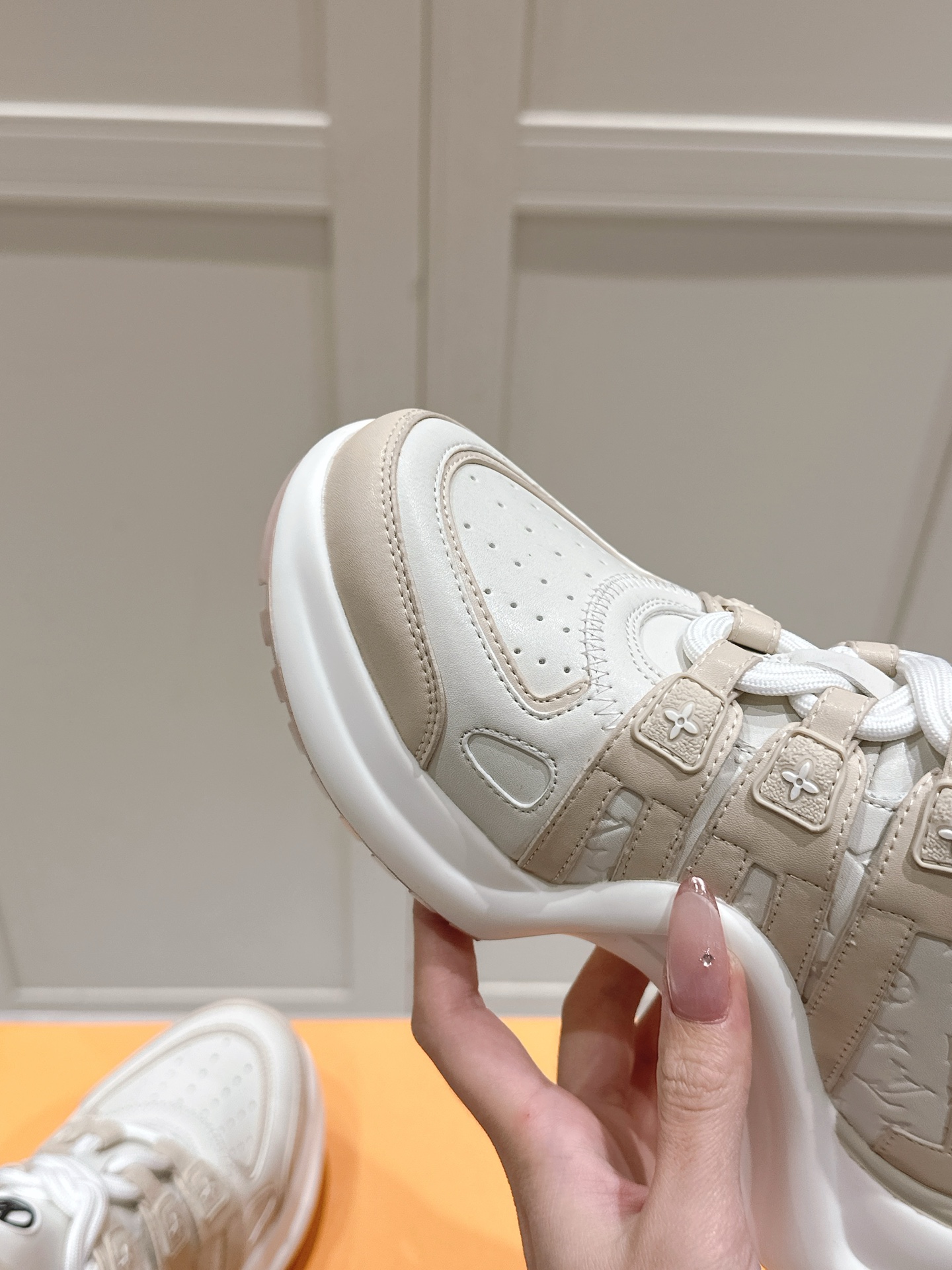 Louis Vuitton Archlight Sneaker: Iconic Design, Premium Leather, Comfortable Fit 7 i1743774419827 935 0 5