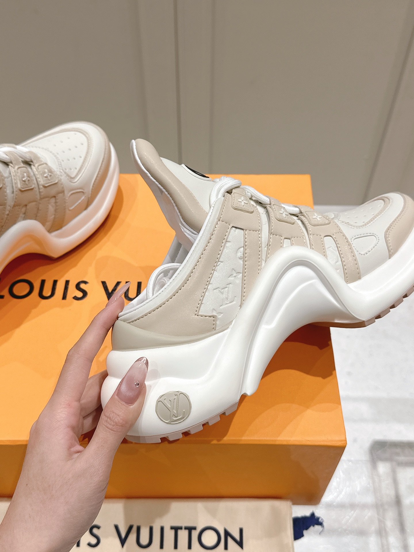 Louis Vuitton Archlight Sneaker: Iconic Design, Premium Leather, Comfortable Fit 9 i1743774419886 4689 0 7