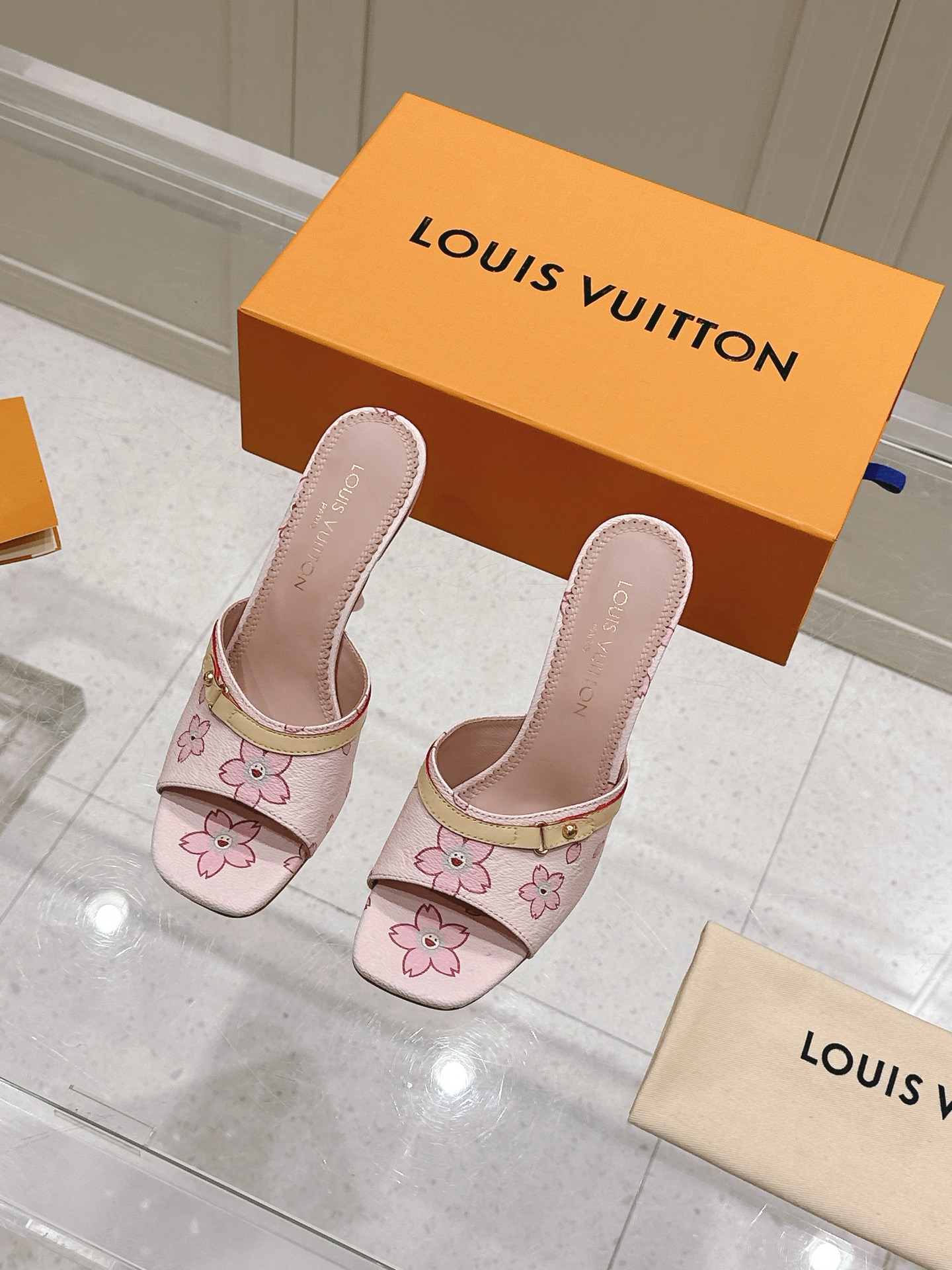 Louis Vuitton LV x TM 路易威登x村上隆联名6AM 系列 白三彩 平底 凉拖鞋