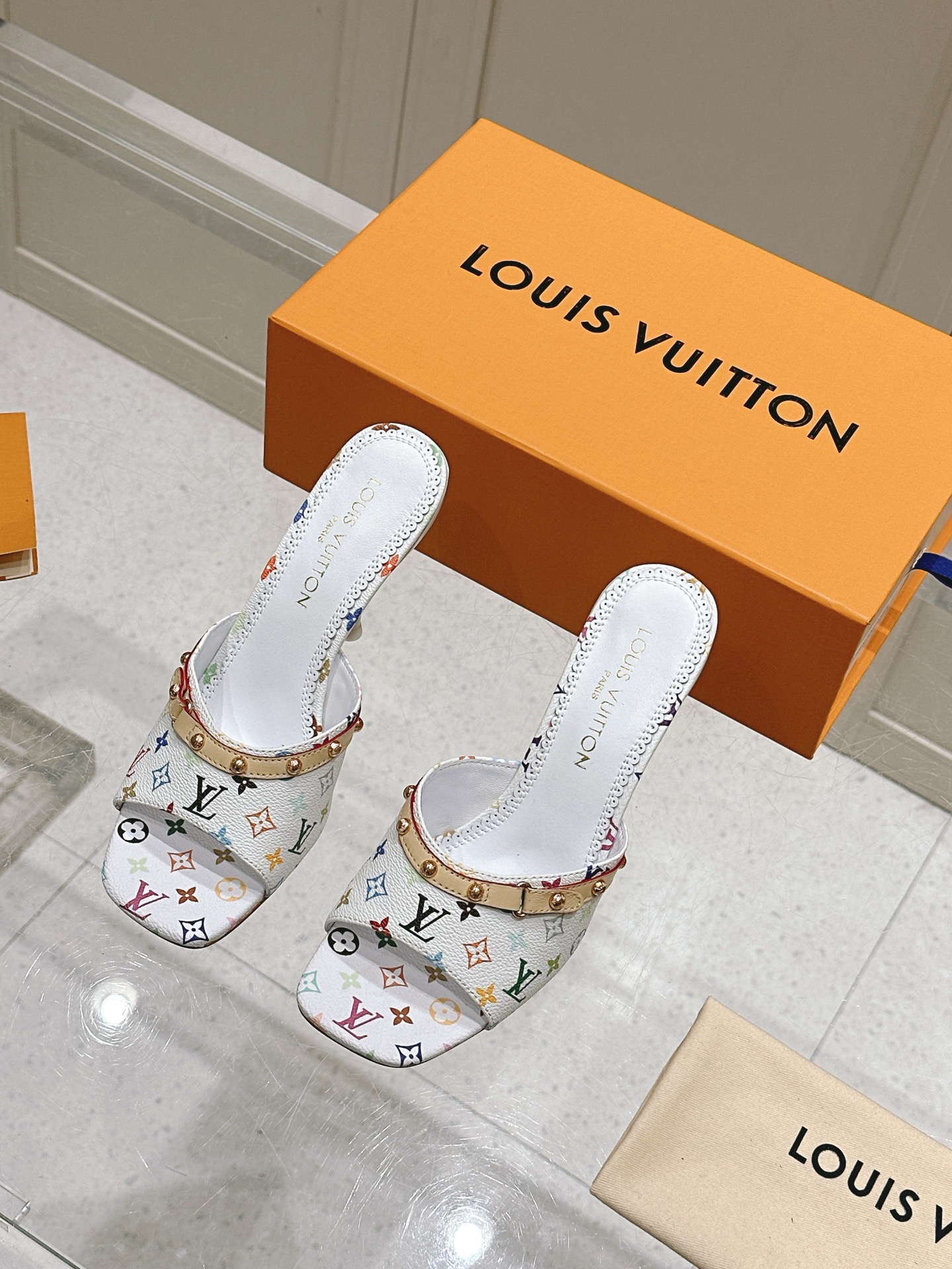 Louis Vuitton LV x TM 路易威登x村上隆联名6AM 系列 白三彩 平底 凉拖鞋