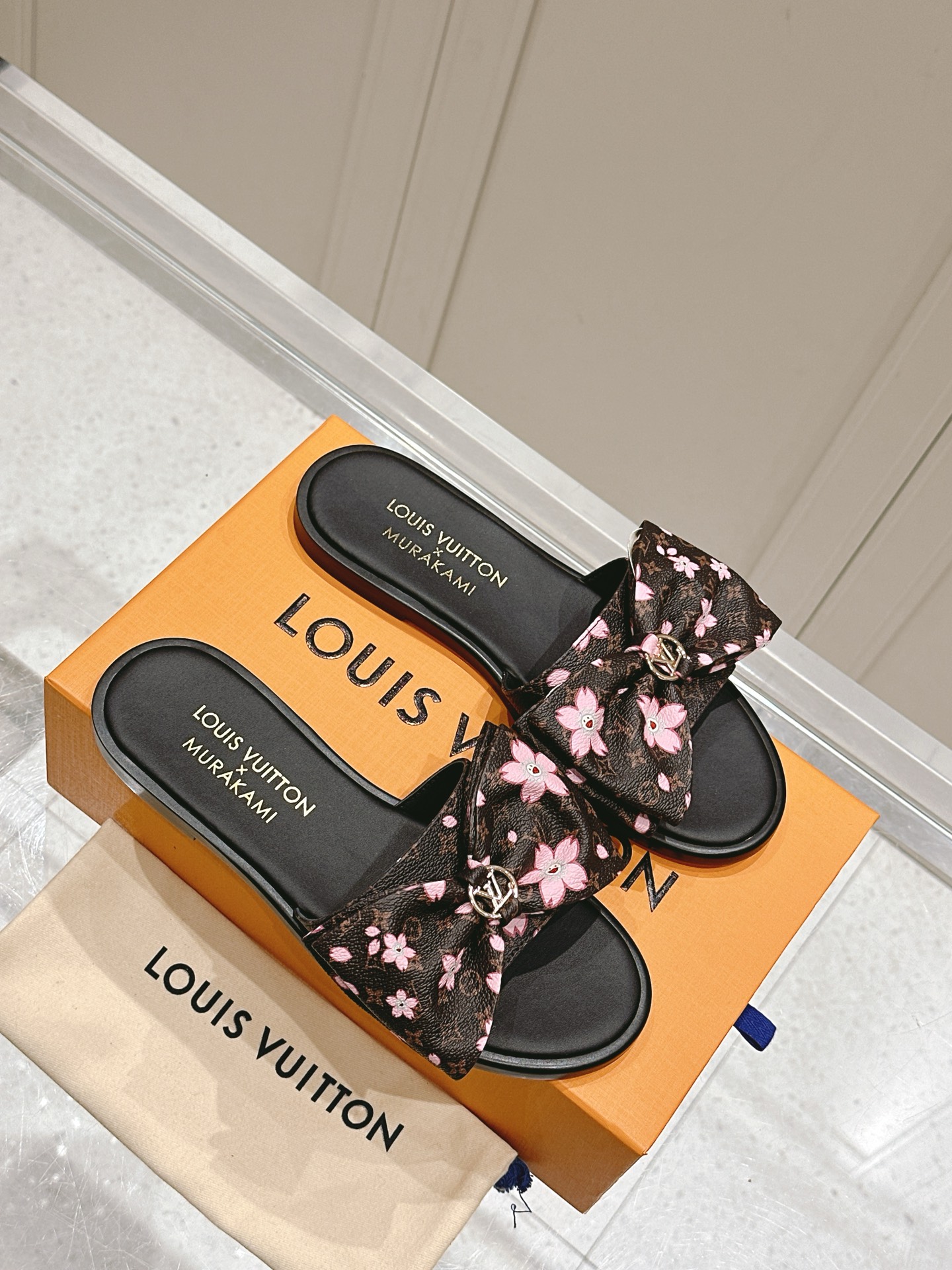 Louis Vuitton LV x TM 路易威登x村上隆联名6AM 系列 白三彩 平底 凉拖鞋超大蝴蝶结