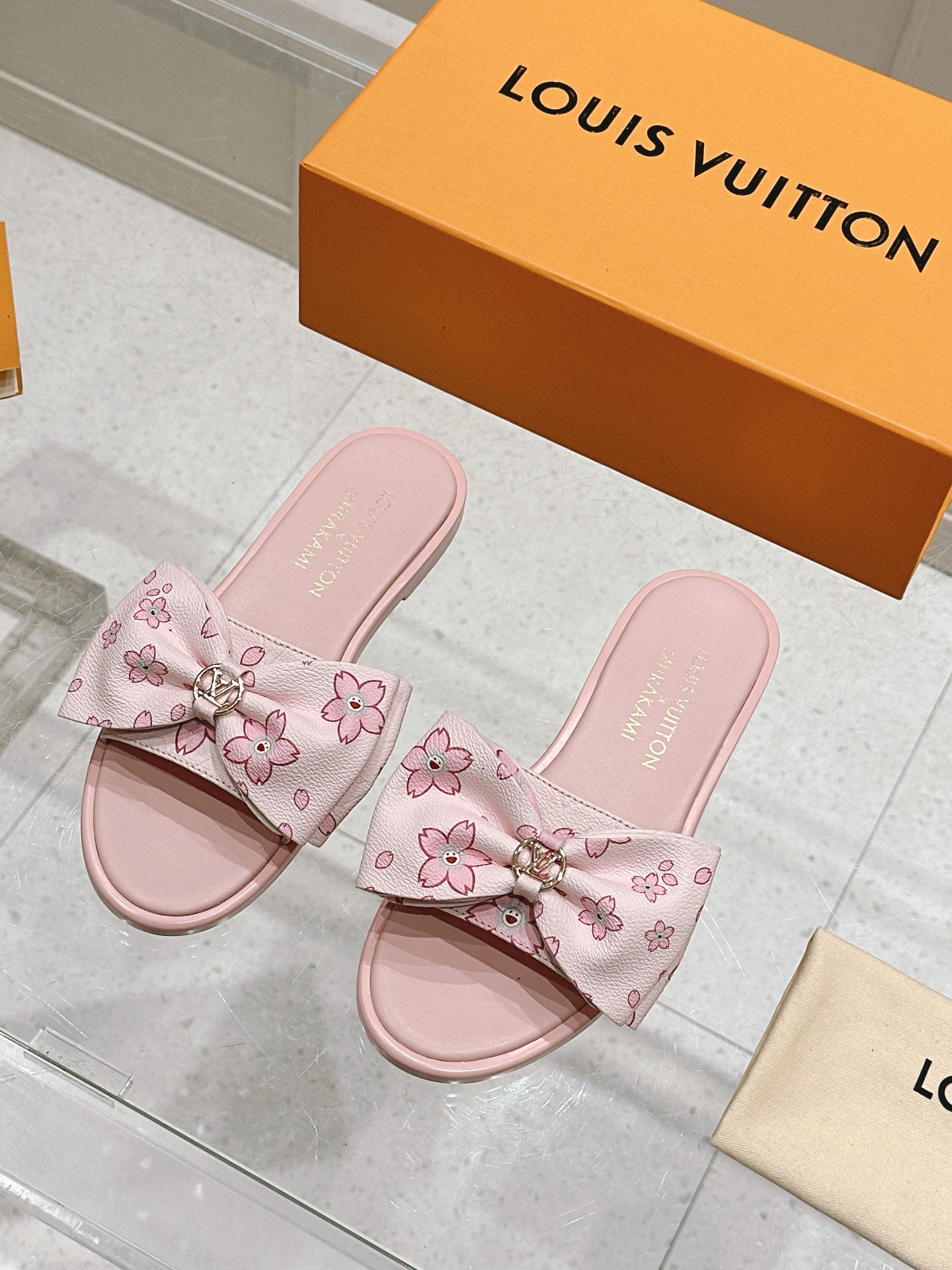 Louis Vuitton LV x TM 路易威登x村上隆联名6AM 系列 白三彩 平底 凉拖鞋超大蝴蝶结