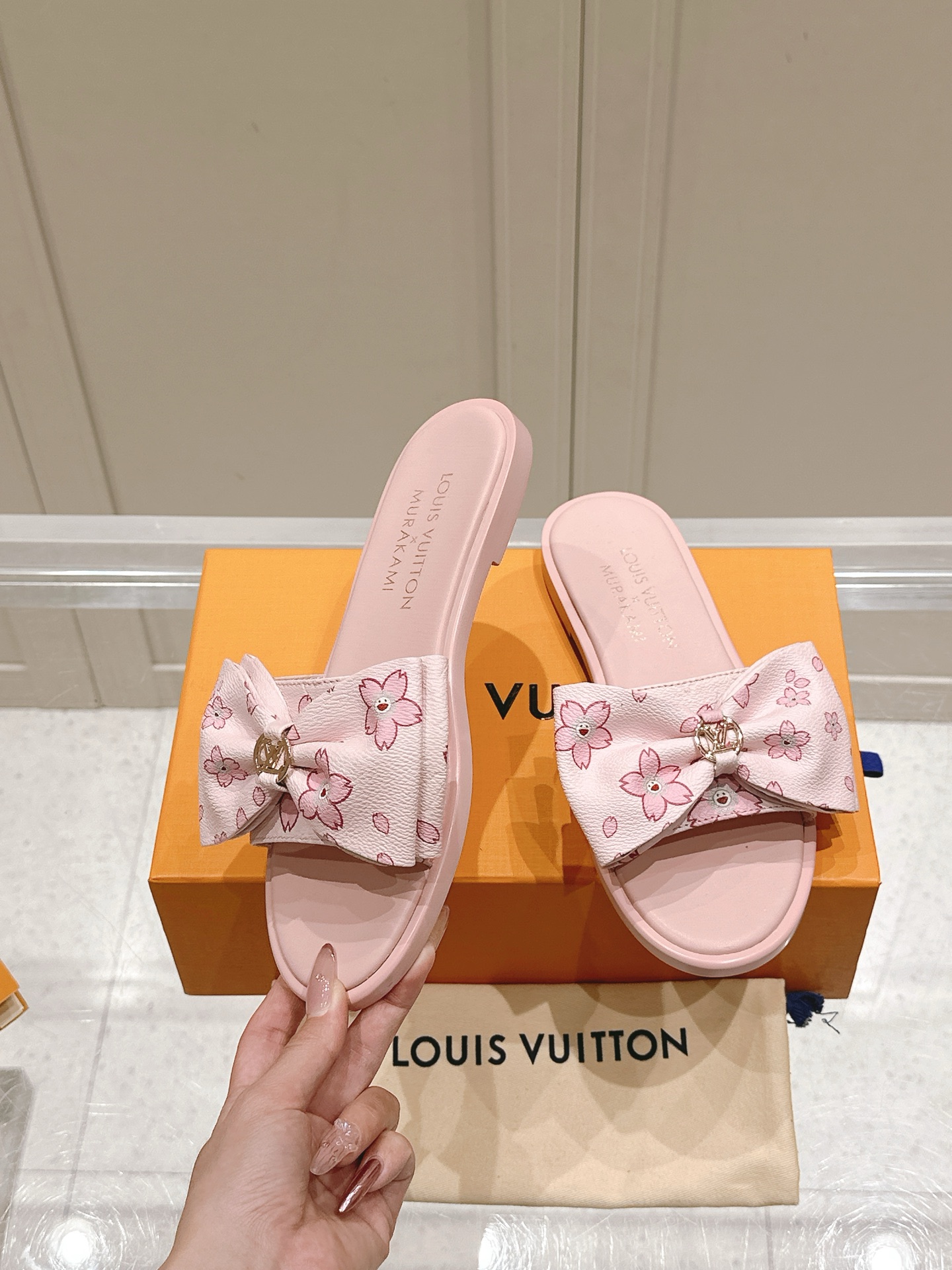 Louis Vuitton LV x TM 路易威登x村上隆联名6AM 系列 白三彩 平底 凉拖鞋超大蝴蝶结