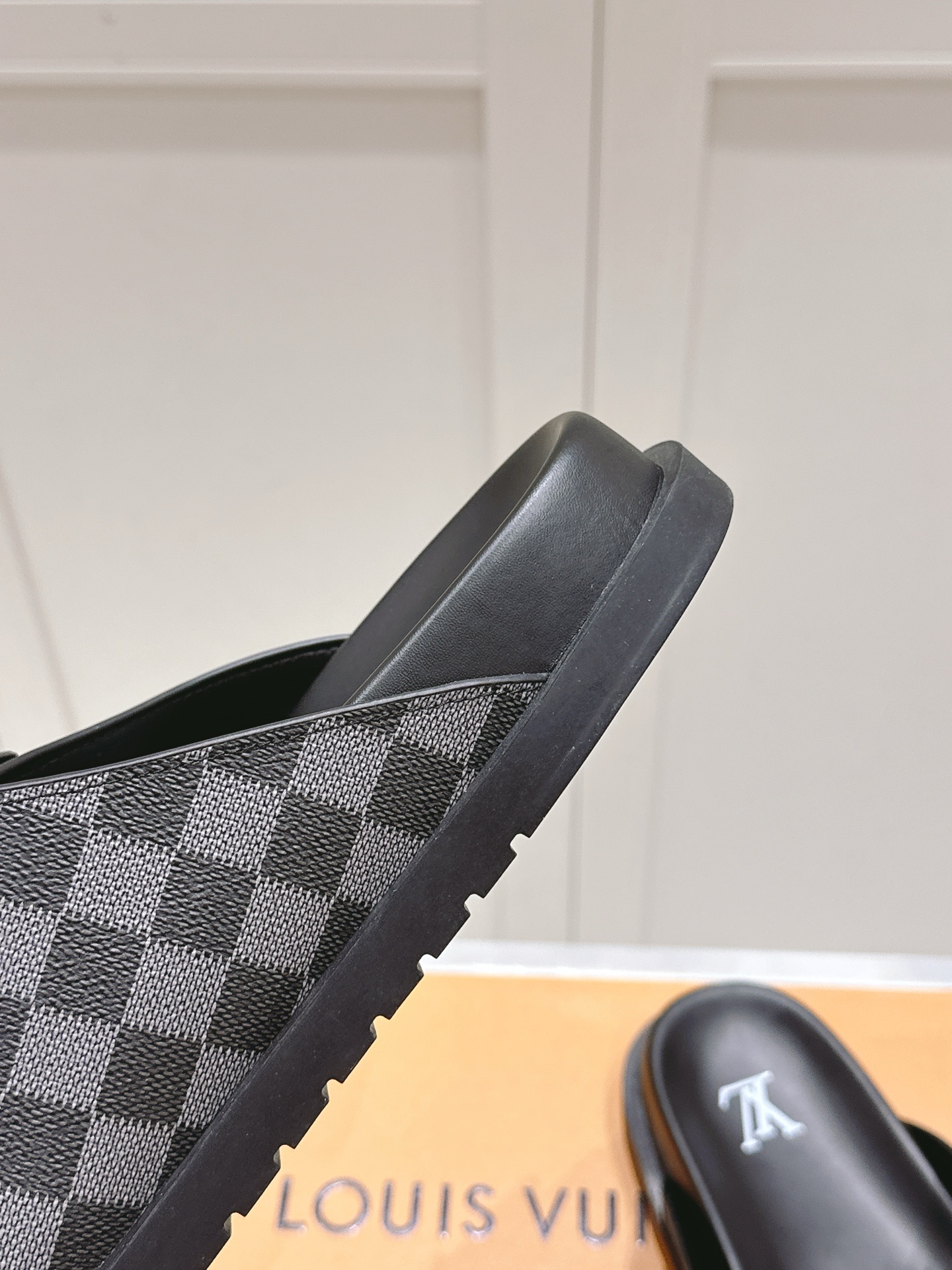Louis Vuitton LV路易威登 驴家新品 主打最新款驴牌拖鞋 硬货上新