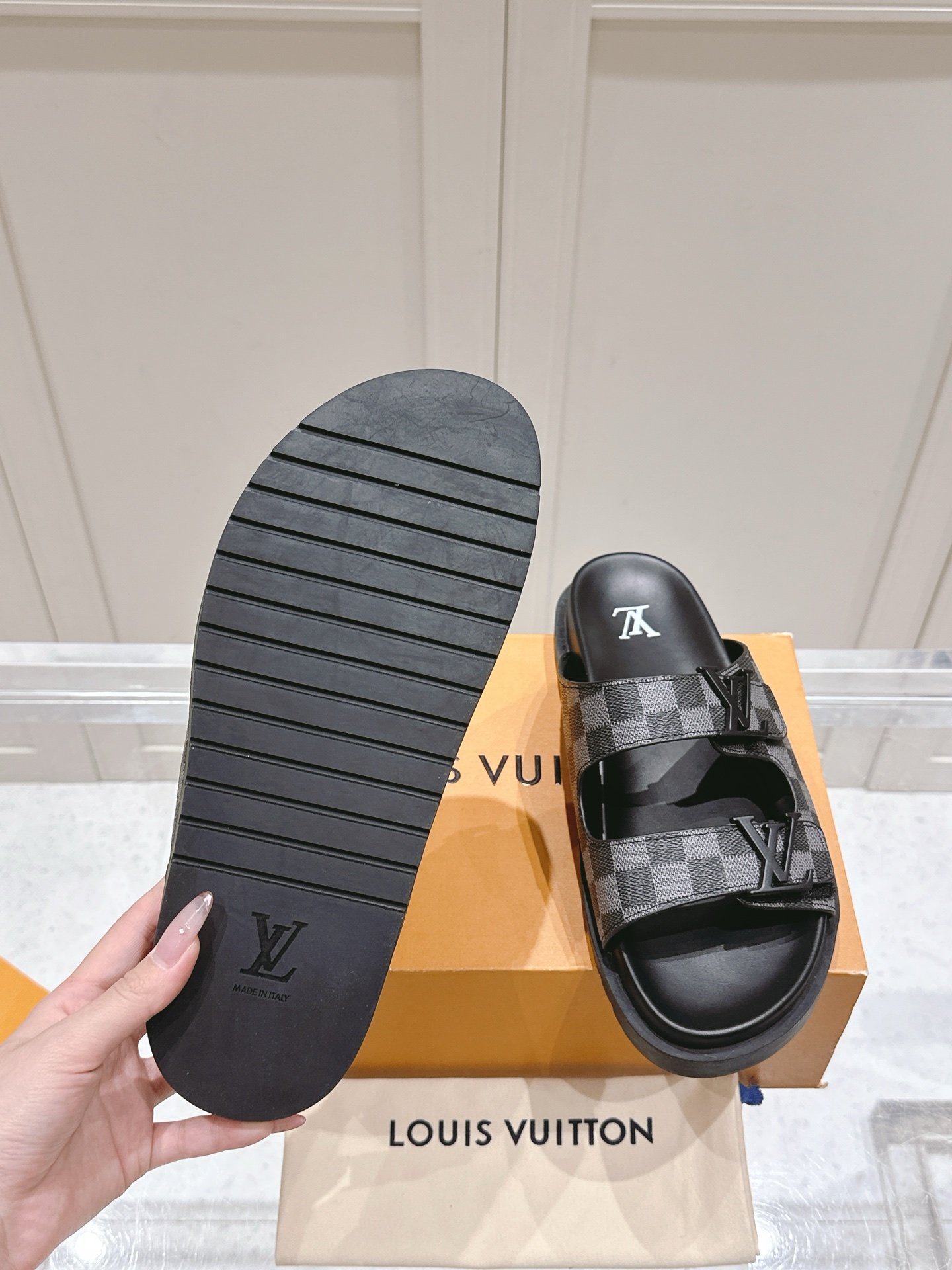 Louis Vuitton LV路易威登 驴家新品 主打最新款驴牌拖鞋 硬货上新