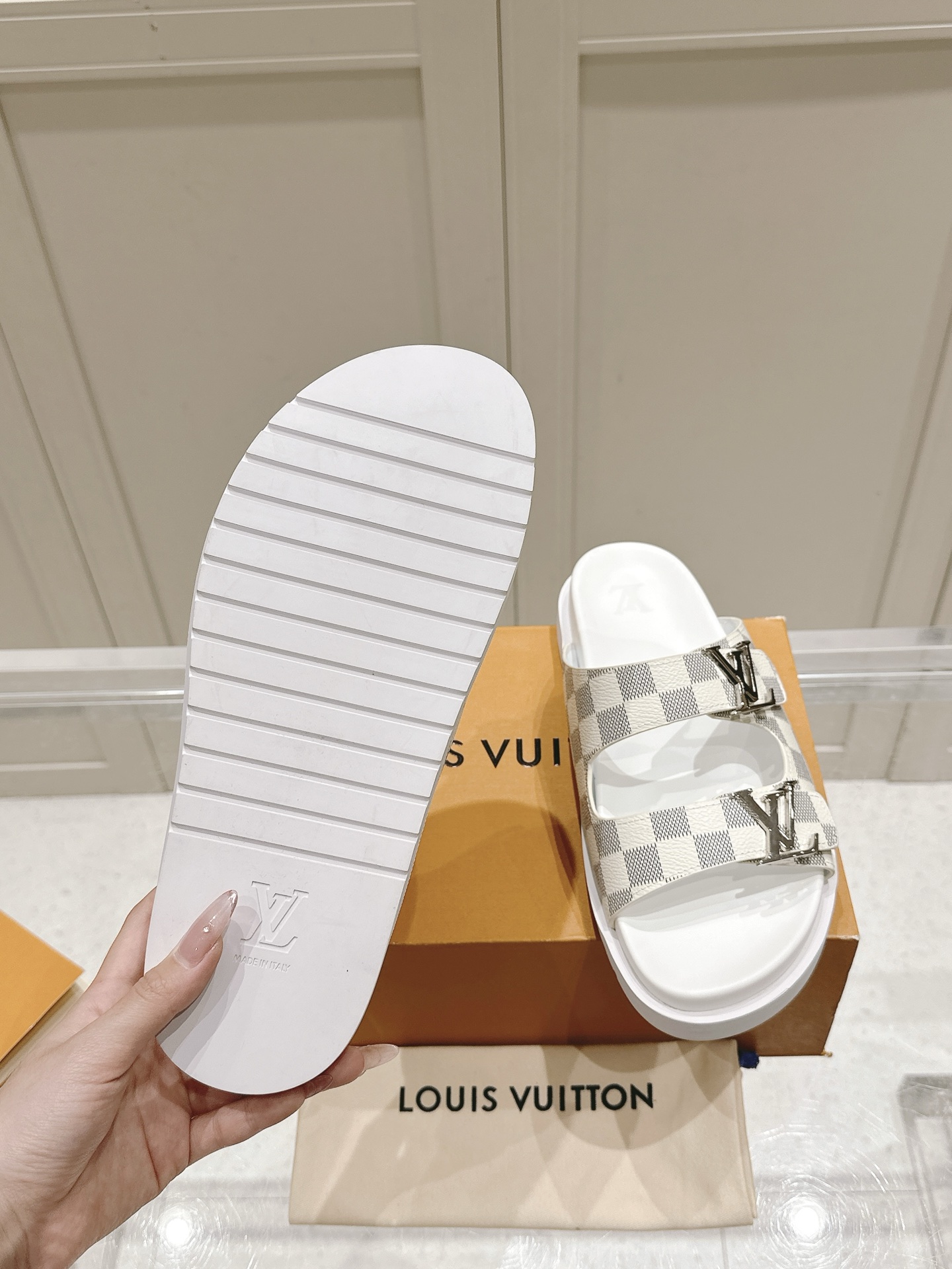 Louis Vuitton LV路易威登 驴家新品 主打最新款驴牌拖鞋 硬货上新