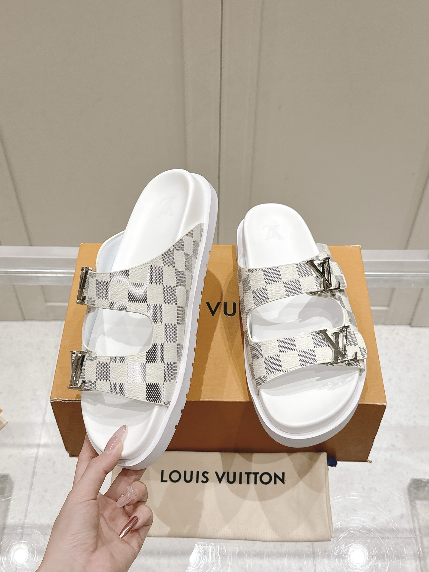 Louis Vuitton LV路易威登 驴家新品 主打最新款驴牌拖鞋 硬货上新