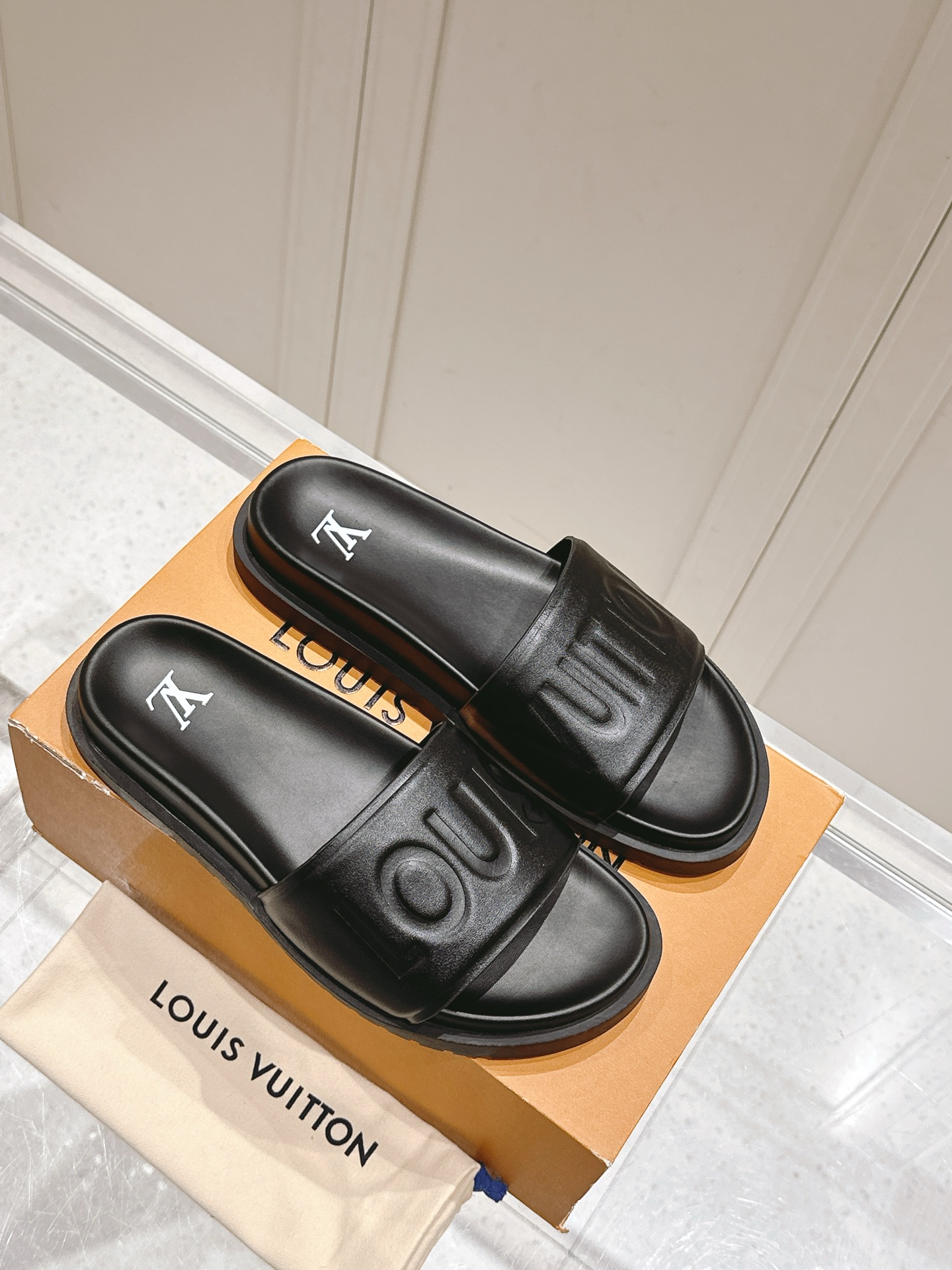 Hermès Louis vuitton 25ss 沙滩拖 又一 最新 版本
