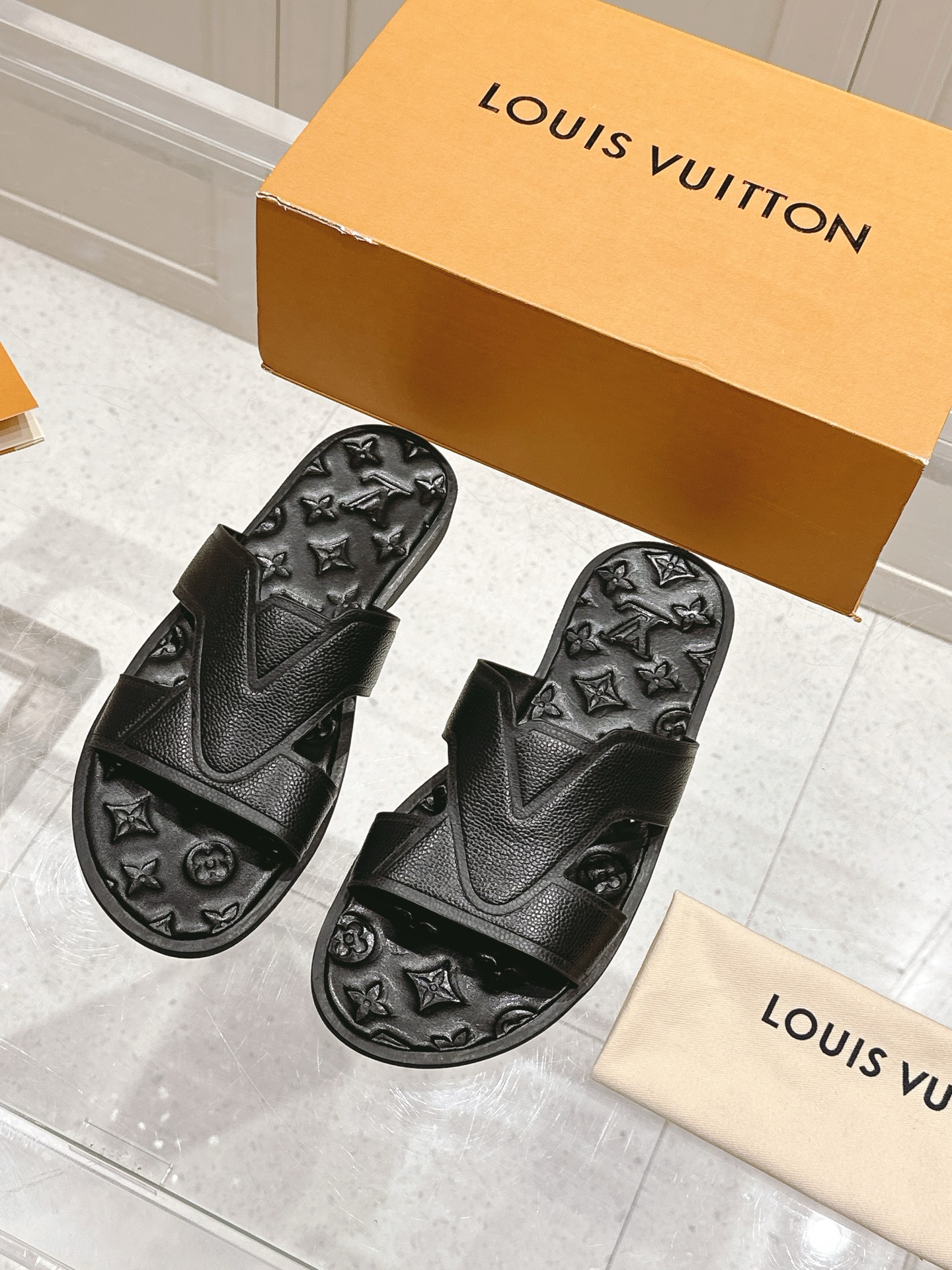 Hermès Louis vuitton 25ss 沙滩拖 又一 最新 版本
