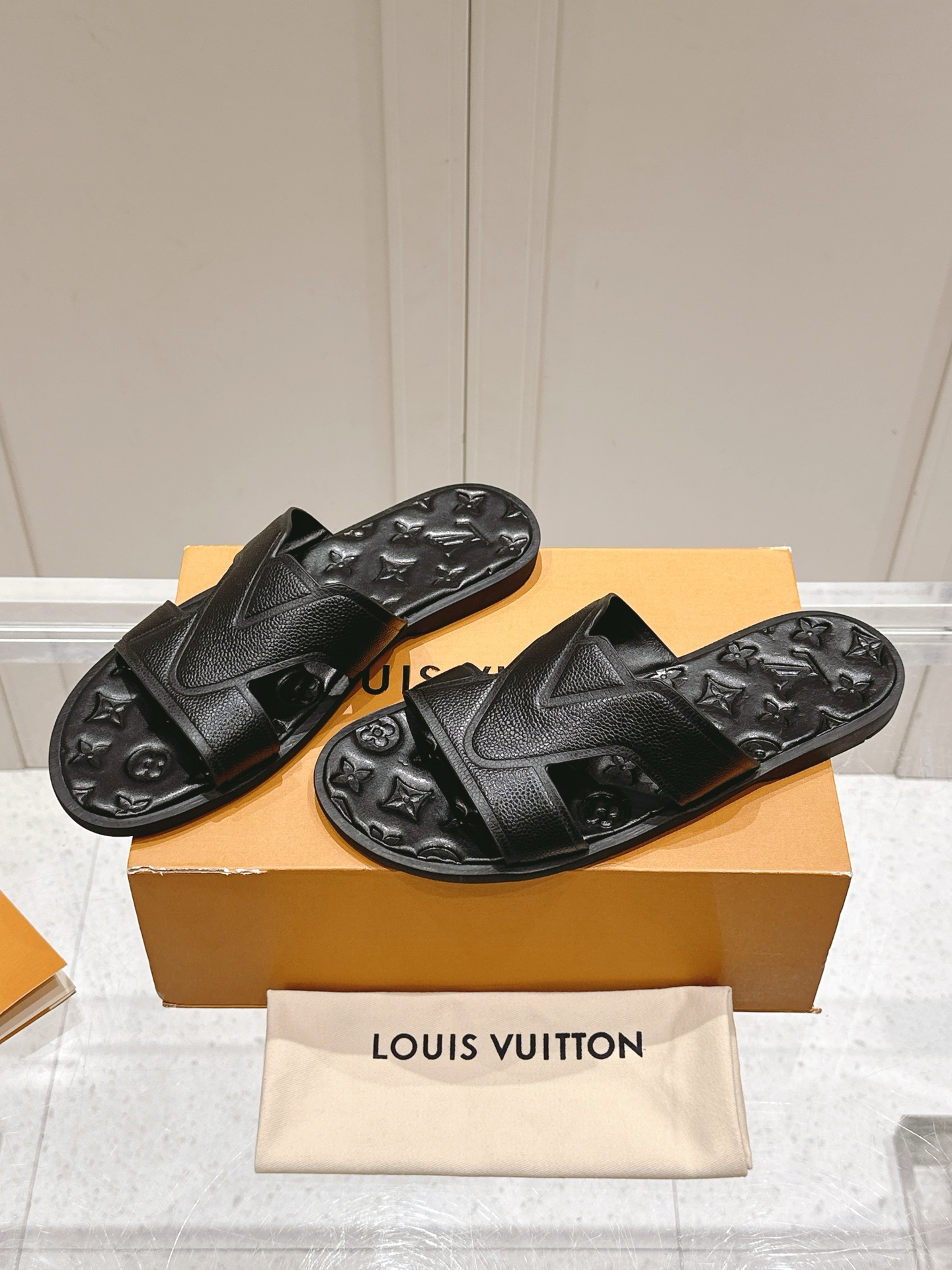 Hermès Louis vuitton 25ss 沙滩拖 又一 最新 版本