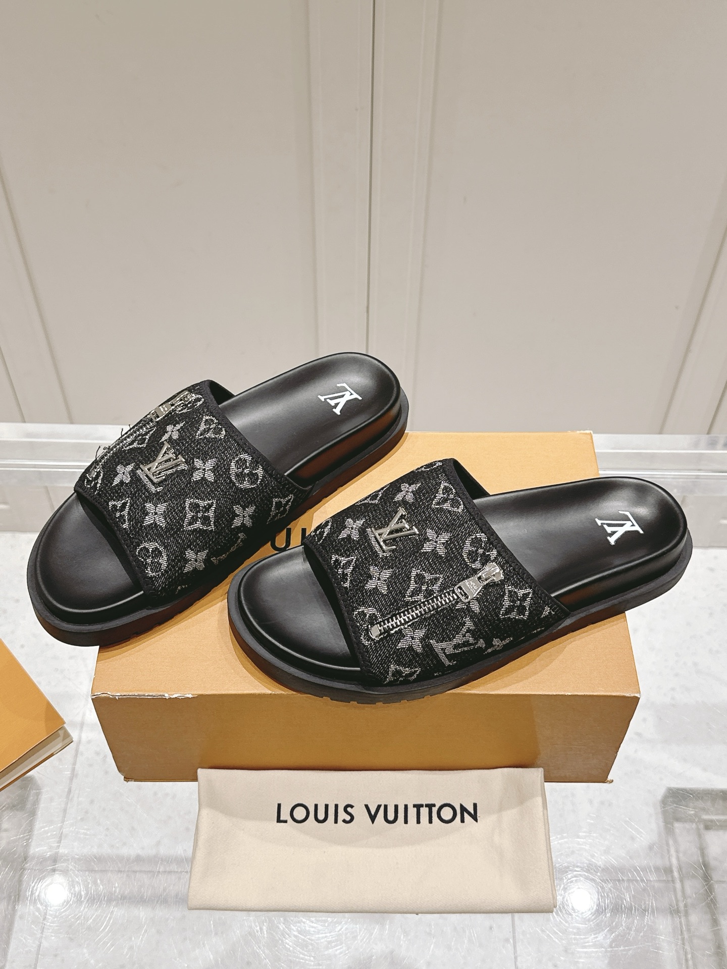 Hermès Louis vuitton 25ss 沙滩拖 又一 最新 版本