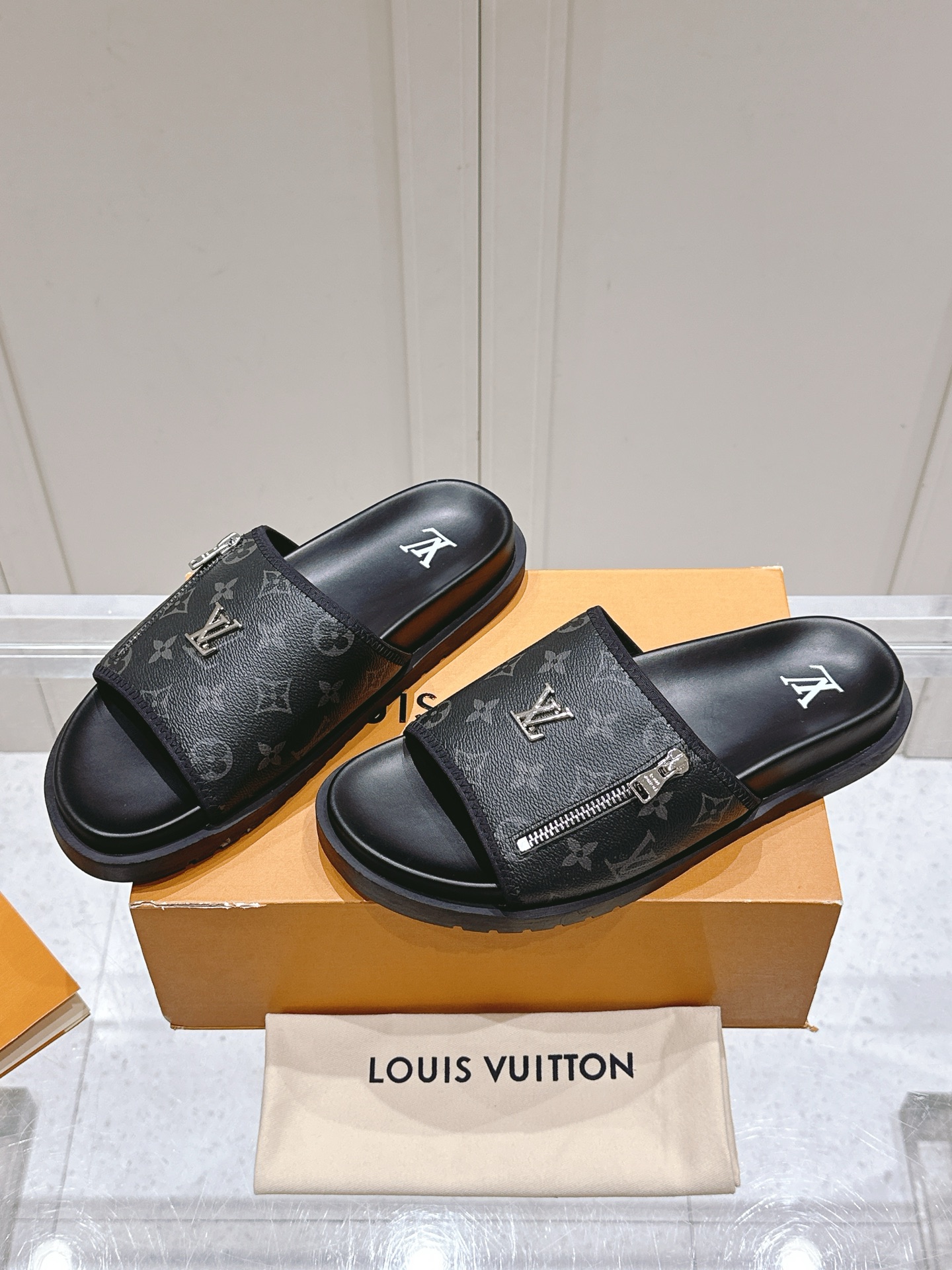Hermès Louis vuitton 25ss 沙滩拖 又一 最新 版本