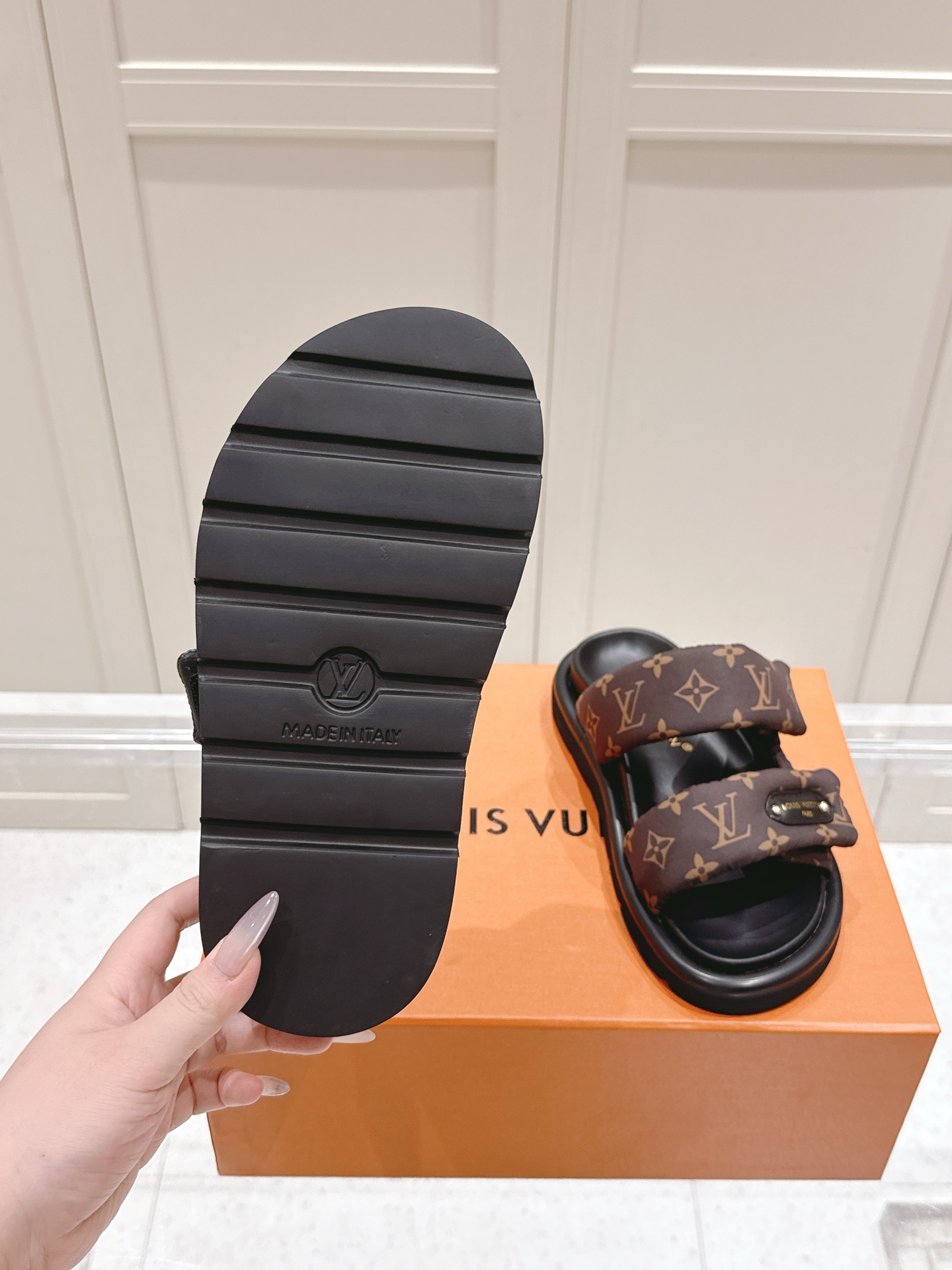 Louis Vuitton Pool Pillow Comfort Monogram Sandals - Women's Designer Slides 10 i1746444169352 4542 0 8