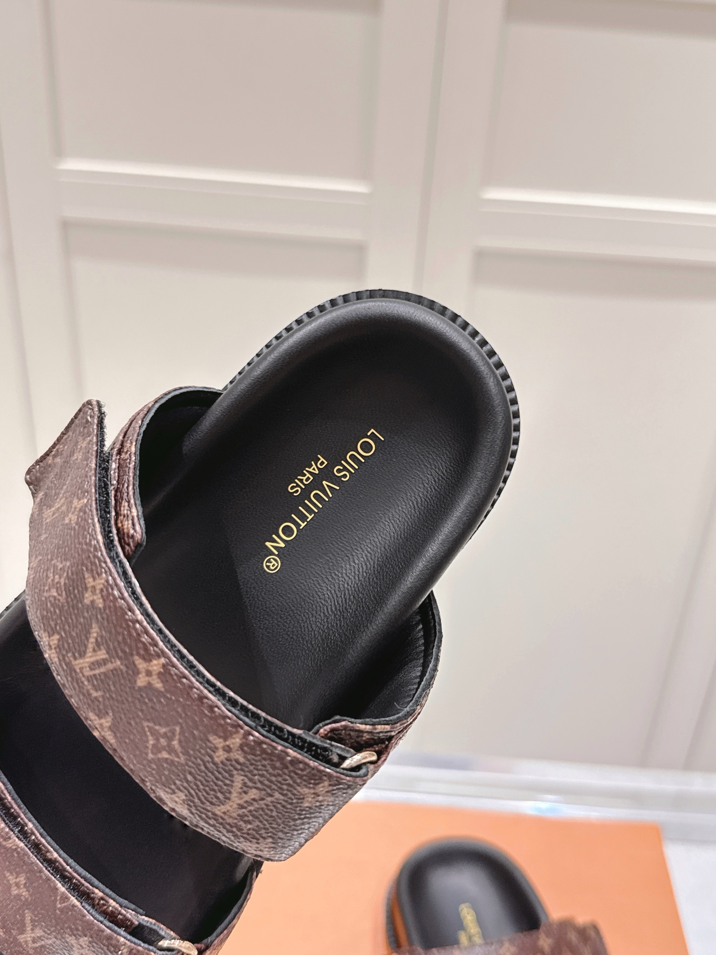 Louis Vuitton x Murakami Takashi Bom Dia Comfort Flat Sandals 8 i1746444511146 9913 0 6