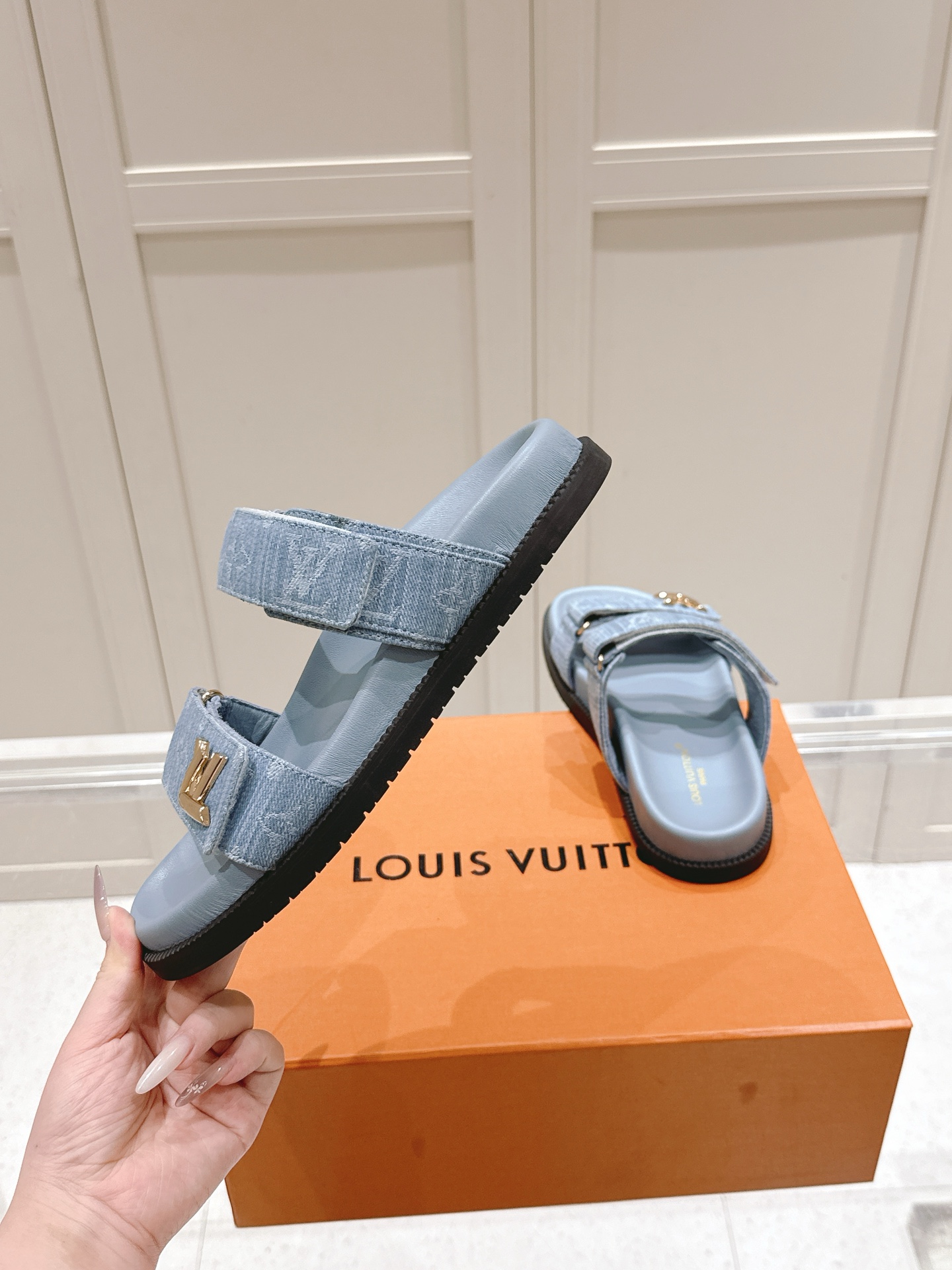 Louis Vuitton x Murakami Takashi Bom Dia Comfort Flat Mules Sandals 6 i1746444583240 606 0 4