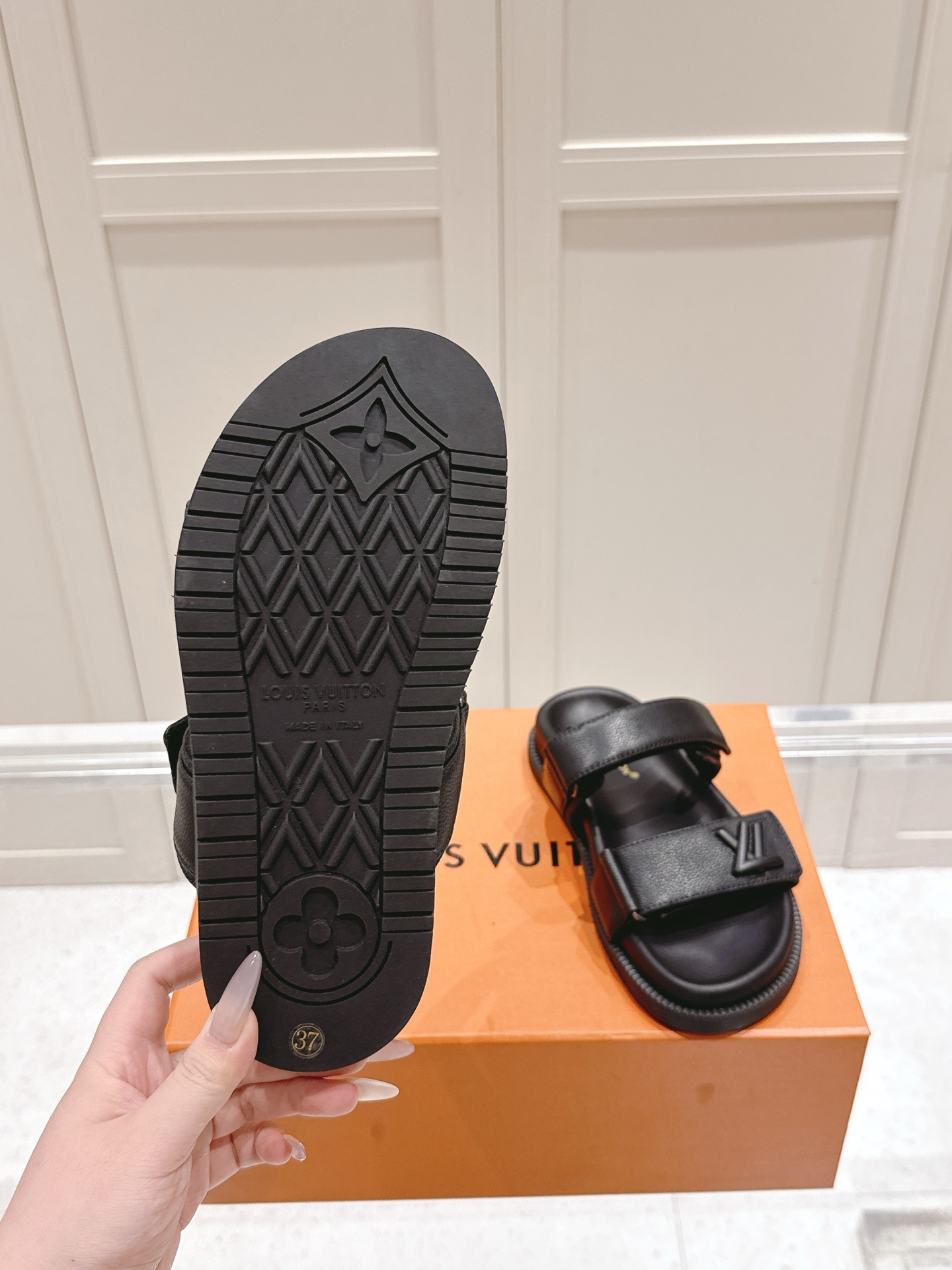 Louis Vuitton x Murakami Takashi Bom Dia Comfort Flat Denim Sandals 10 i1746444611488 3765 0 8