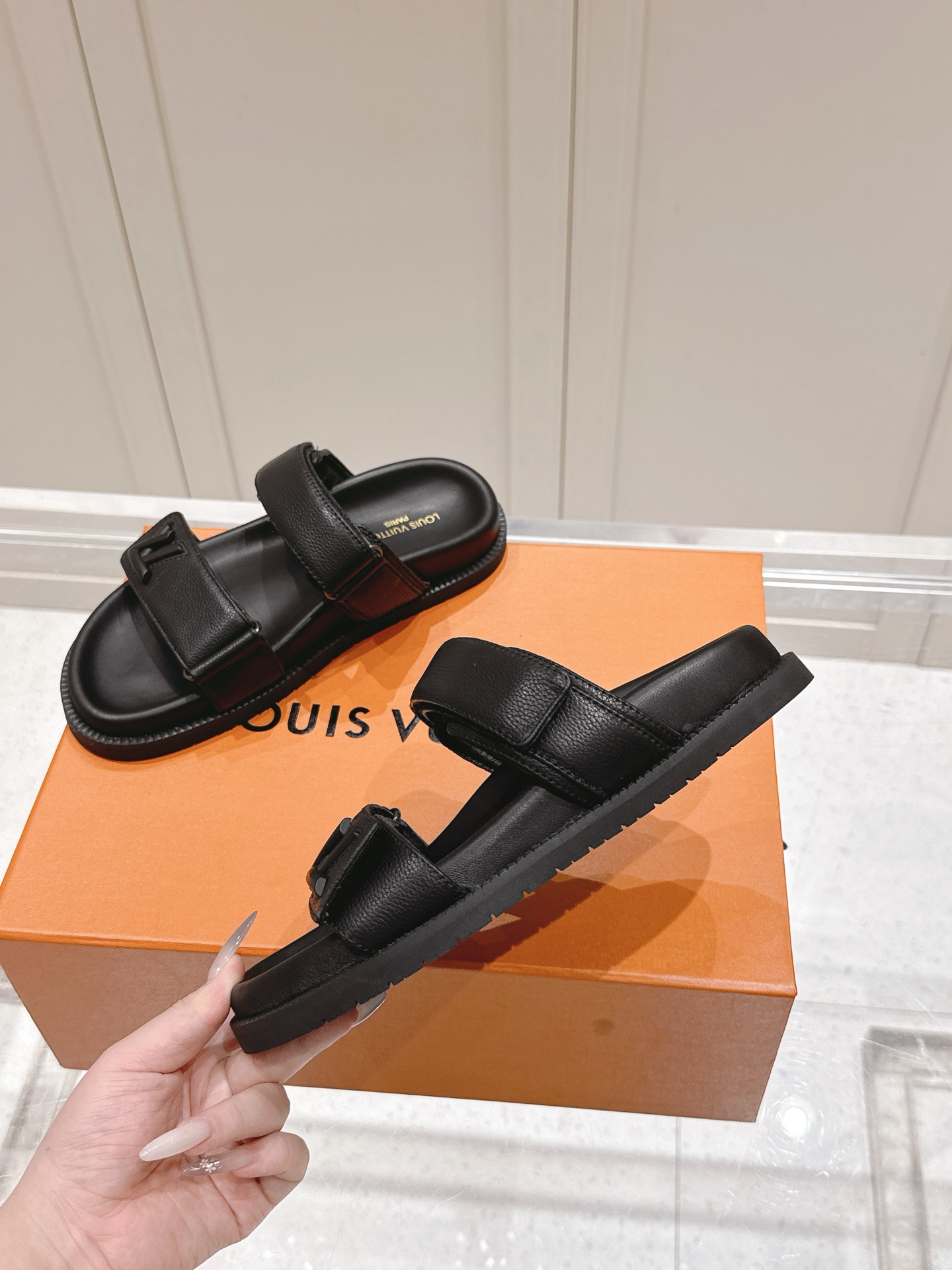 Louis Vuitton x Murakami Takashi Bom Dia Comfort Flat Denim Sandals 5 i1746444612965 3614 0 3