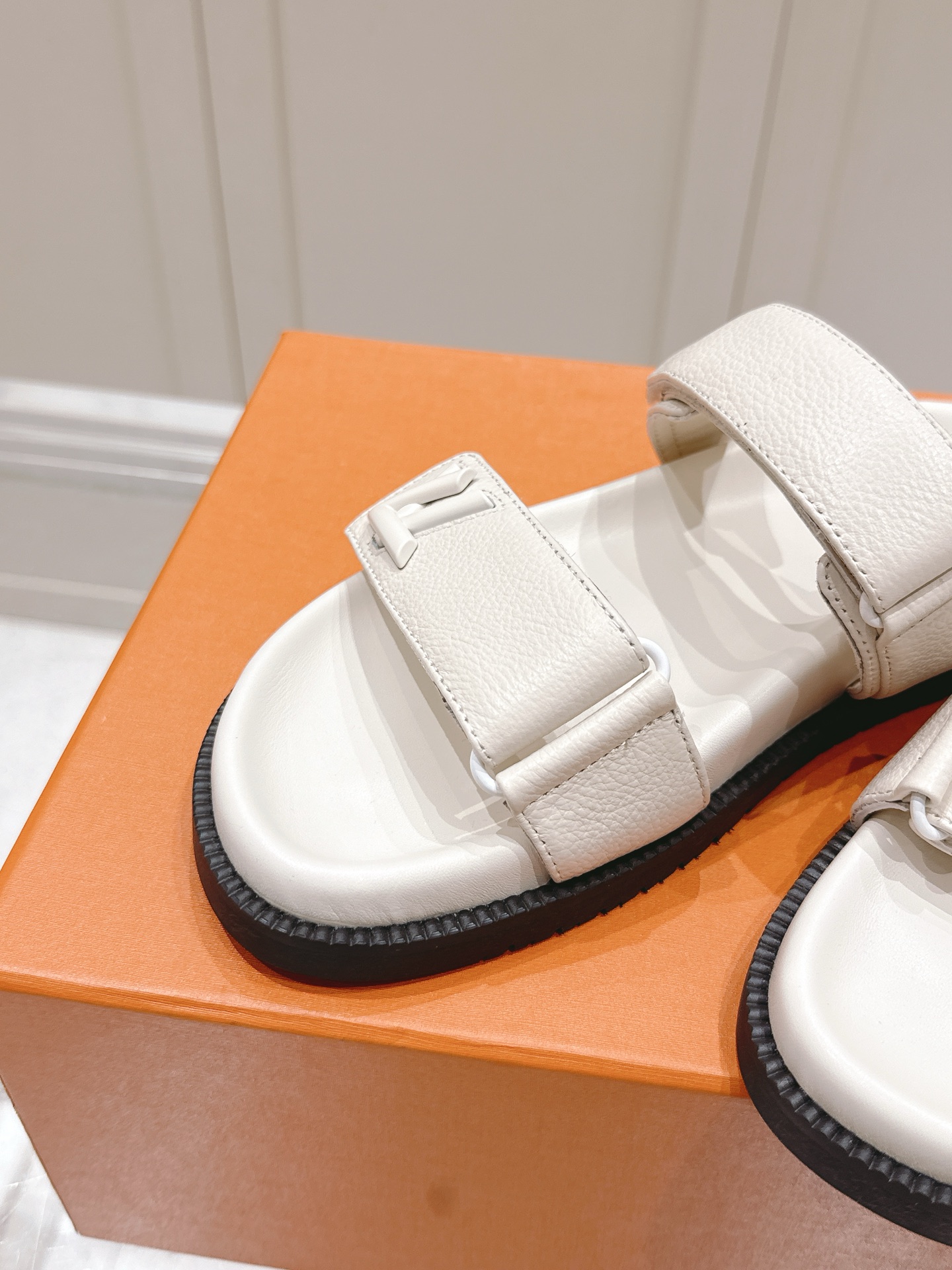 Louis Vuitton x Murakami Takashi Bom Dia Comfort Flat Denim Sandals 7 i1746444636119 9629 0 5