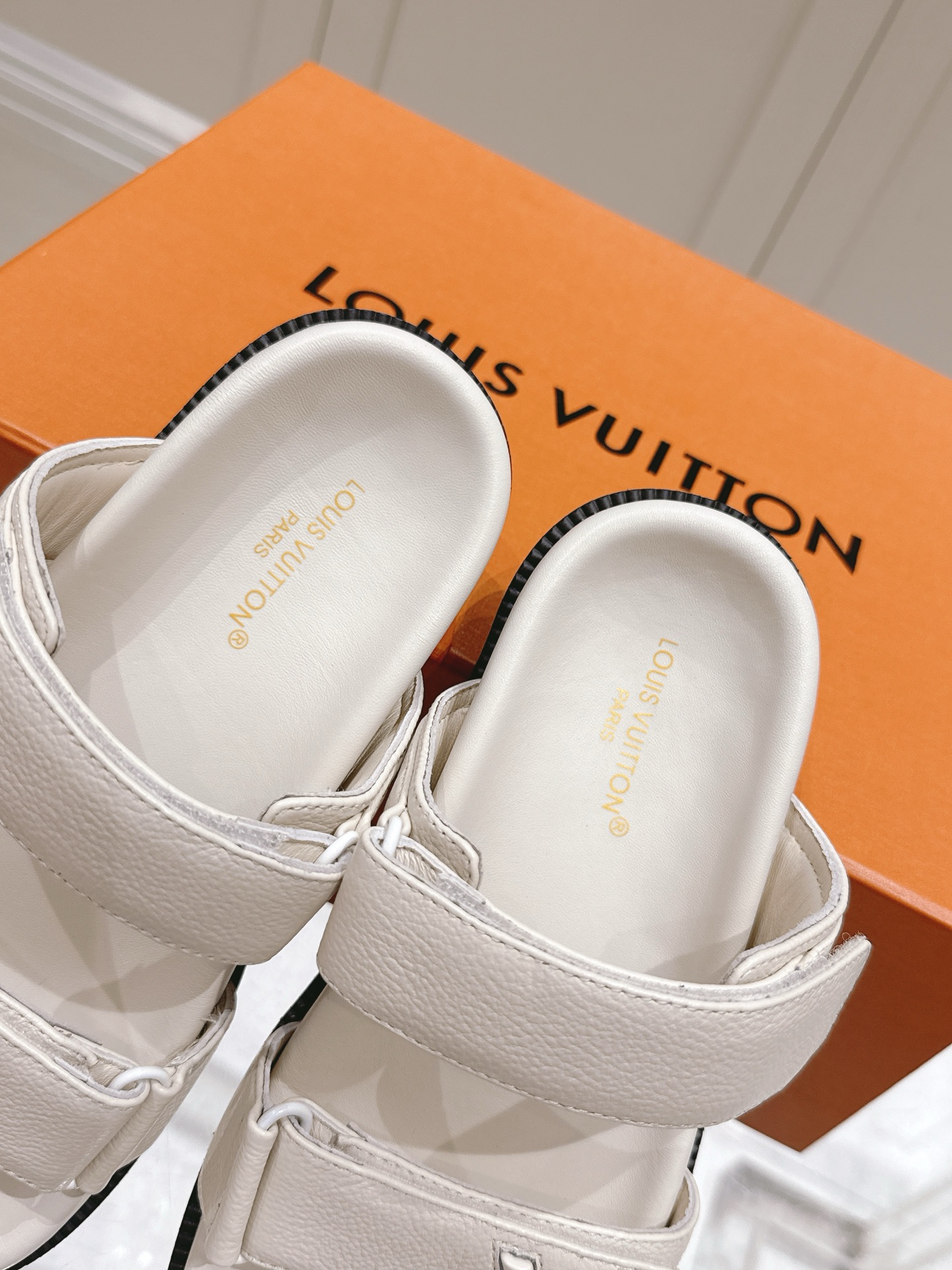 Louis Vuitton x Murakami Takashi Bom Dia Comfort Flat Denim Sandals 8 i1746444636147 8168 0 6