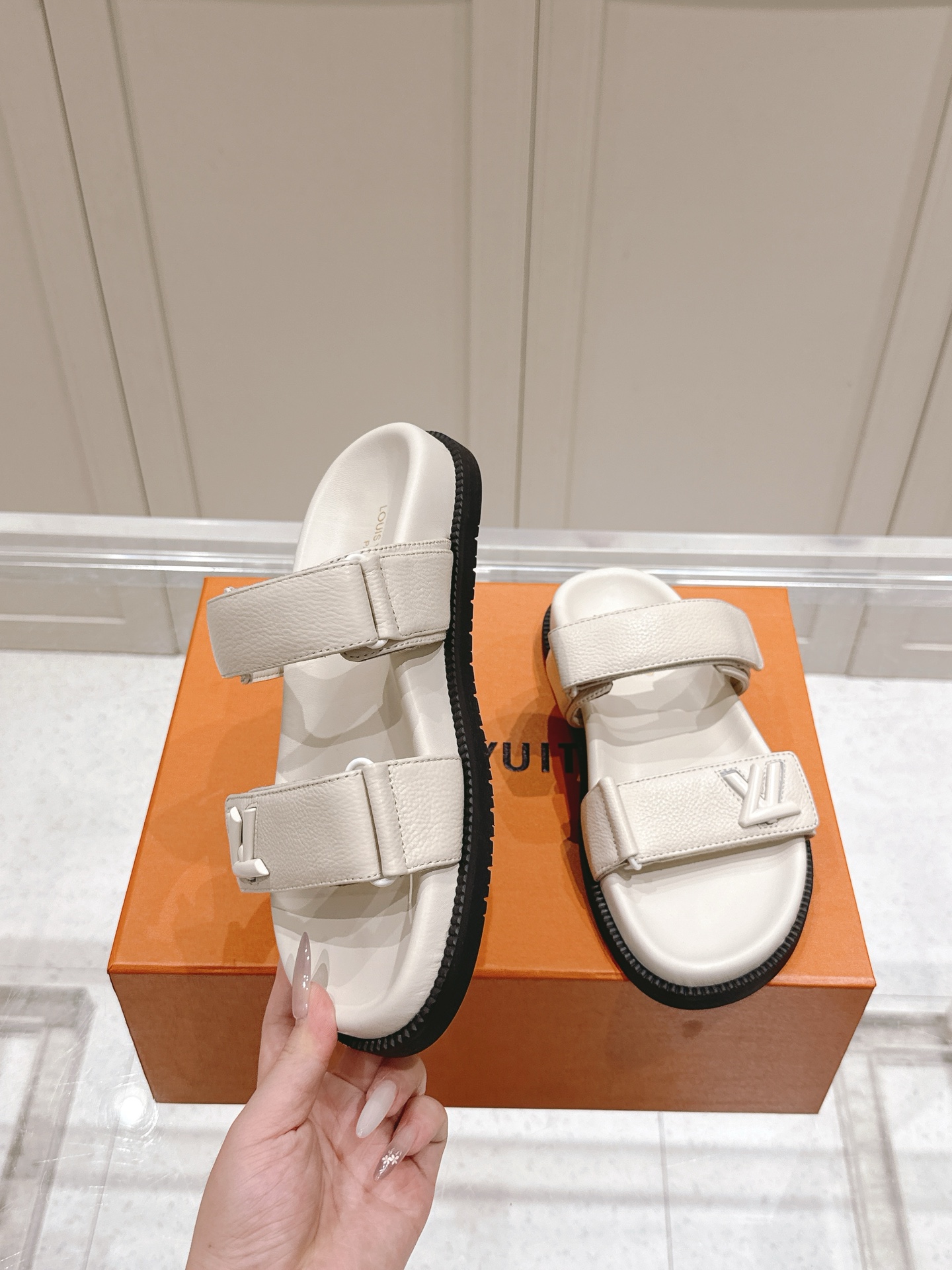 Louis Vuitton x Murakami Takashi Bom Dia Comfort Flat Denim Sandals 4 i1746444637809 2785 0 2