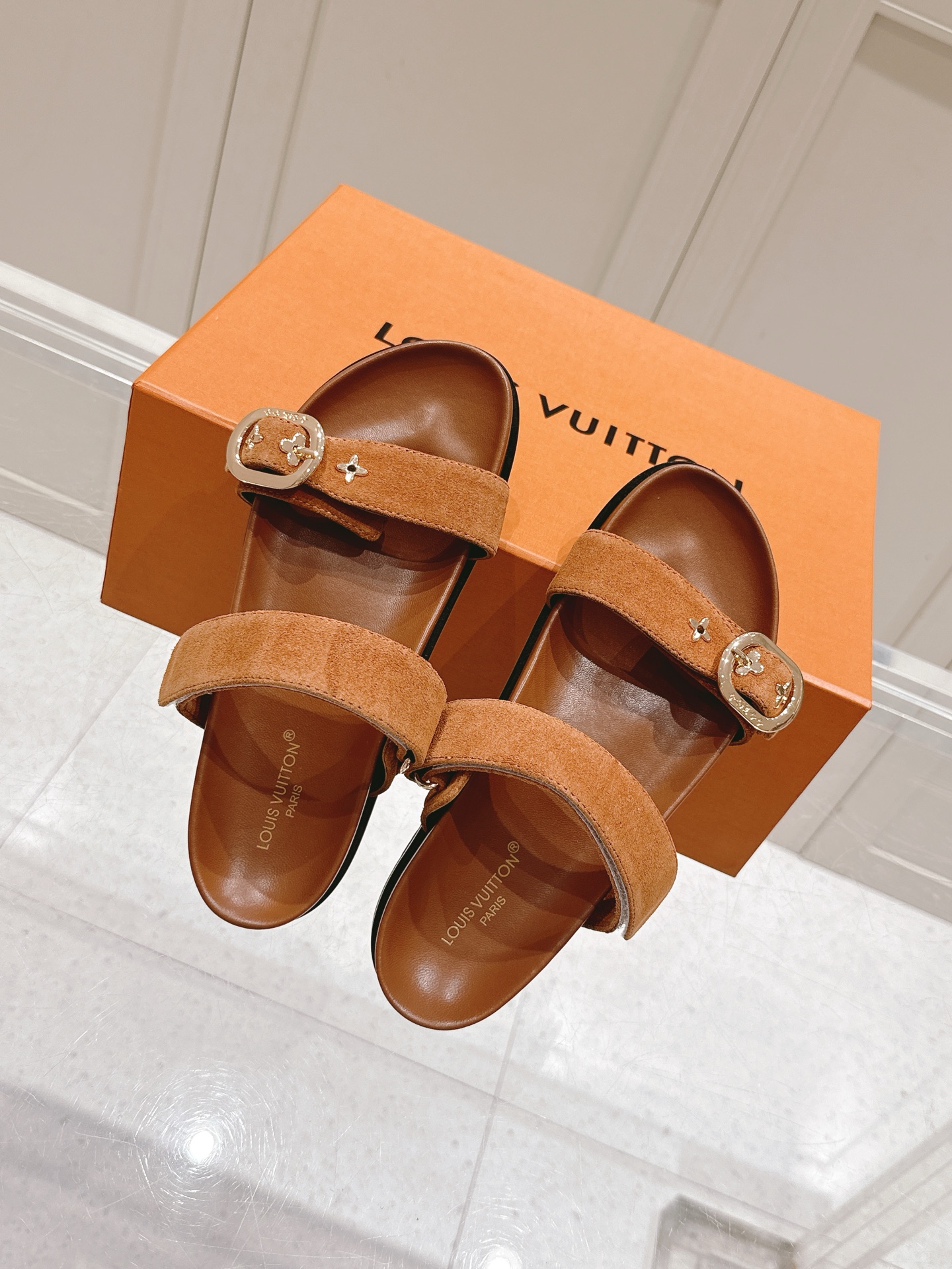 Louis Vuitton x Murakami Takashi Bom Dia Comfort Flat Denim Sandals 5 i1746444691116 7456 0 3