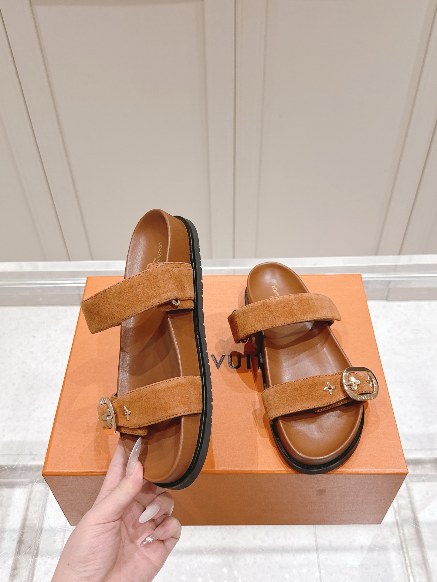 Louis Vuitton x Murakami Takashi Bom Dia Comfort Flat Denim Sandals 3 i1746444695152 9412 0 1