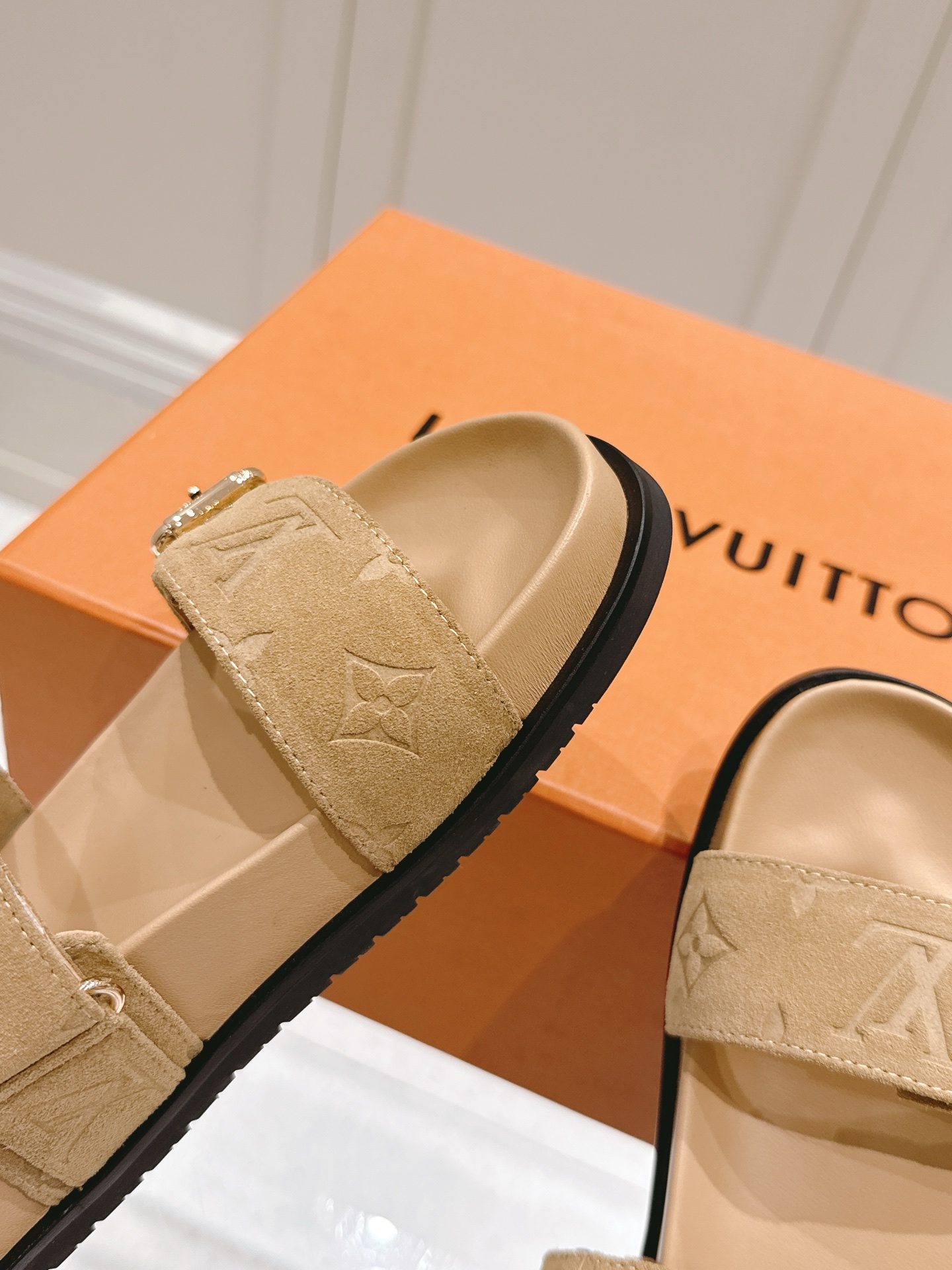 Louis Vuitton x Murakami Takashi Bom Dia Comfort Flat Denim Sandals 7 i1746444787713 855 0 5