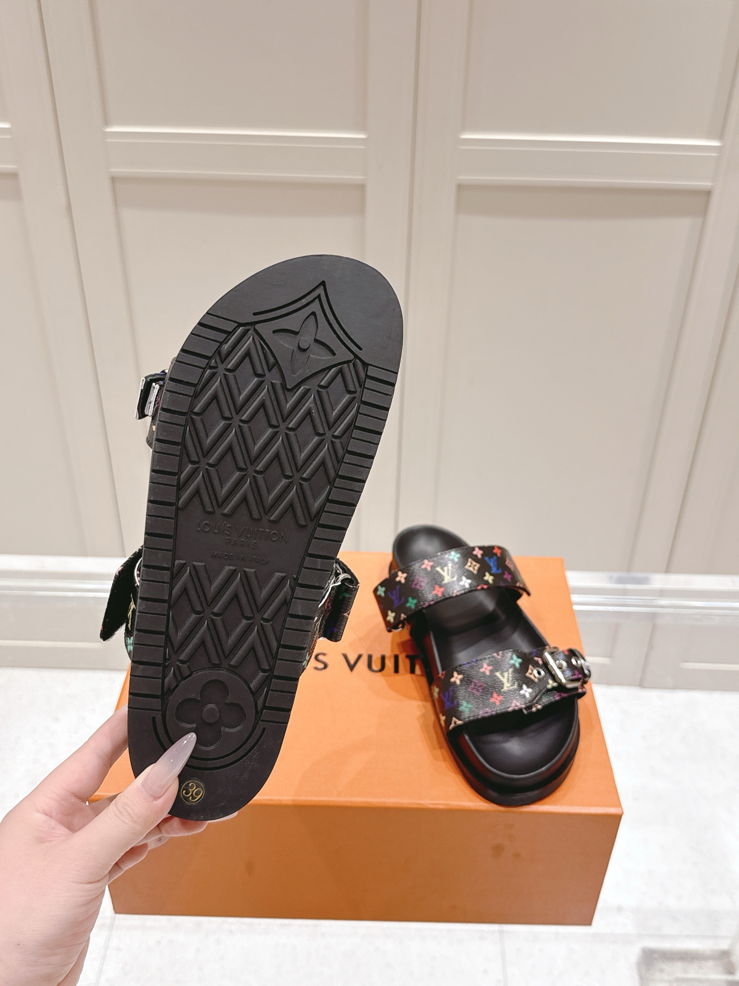 Louis Vuitton x Murakami Takashi Bom Dia Comfort Flat Denim Sandals 10 i1746444828568 7287 0 8