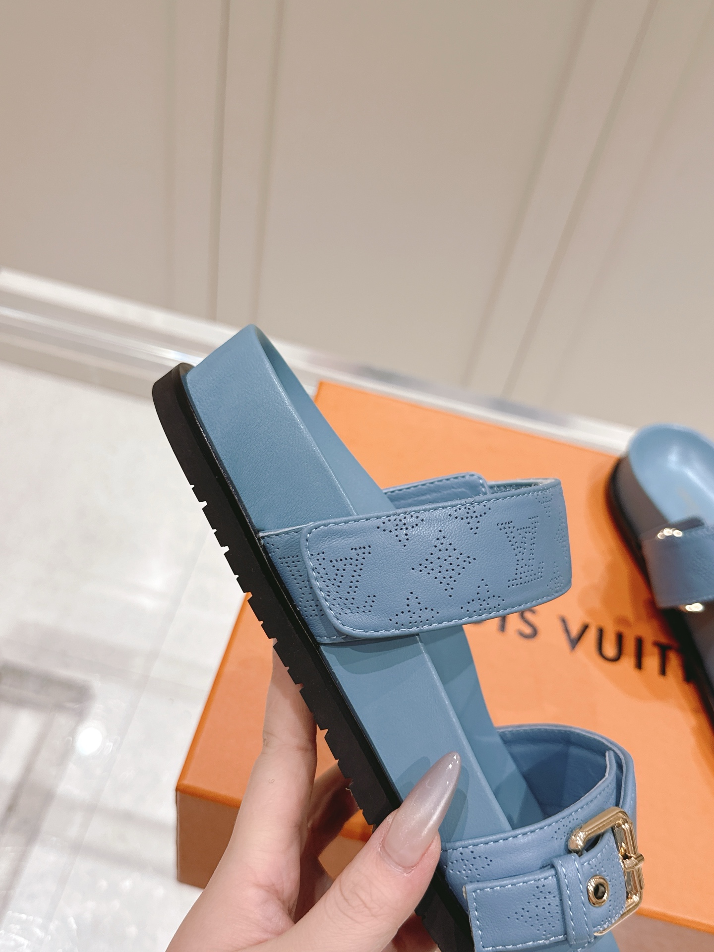 Louis Vuitton x Murakami Takashi Bom Dia Comfort Flat Denim Sandals 9 i1746445055221 9632 0 7