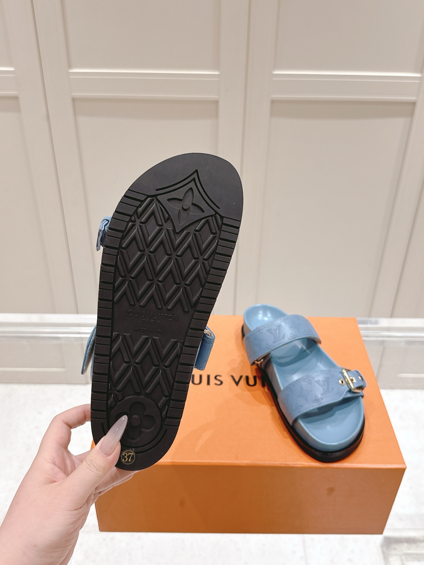 Louis Vuitton x Murakami Takashi Bom Dia Comfort Flat Denim Sandals 10 i1746445055232 6953 0 8