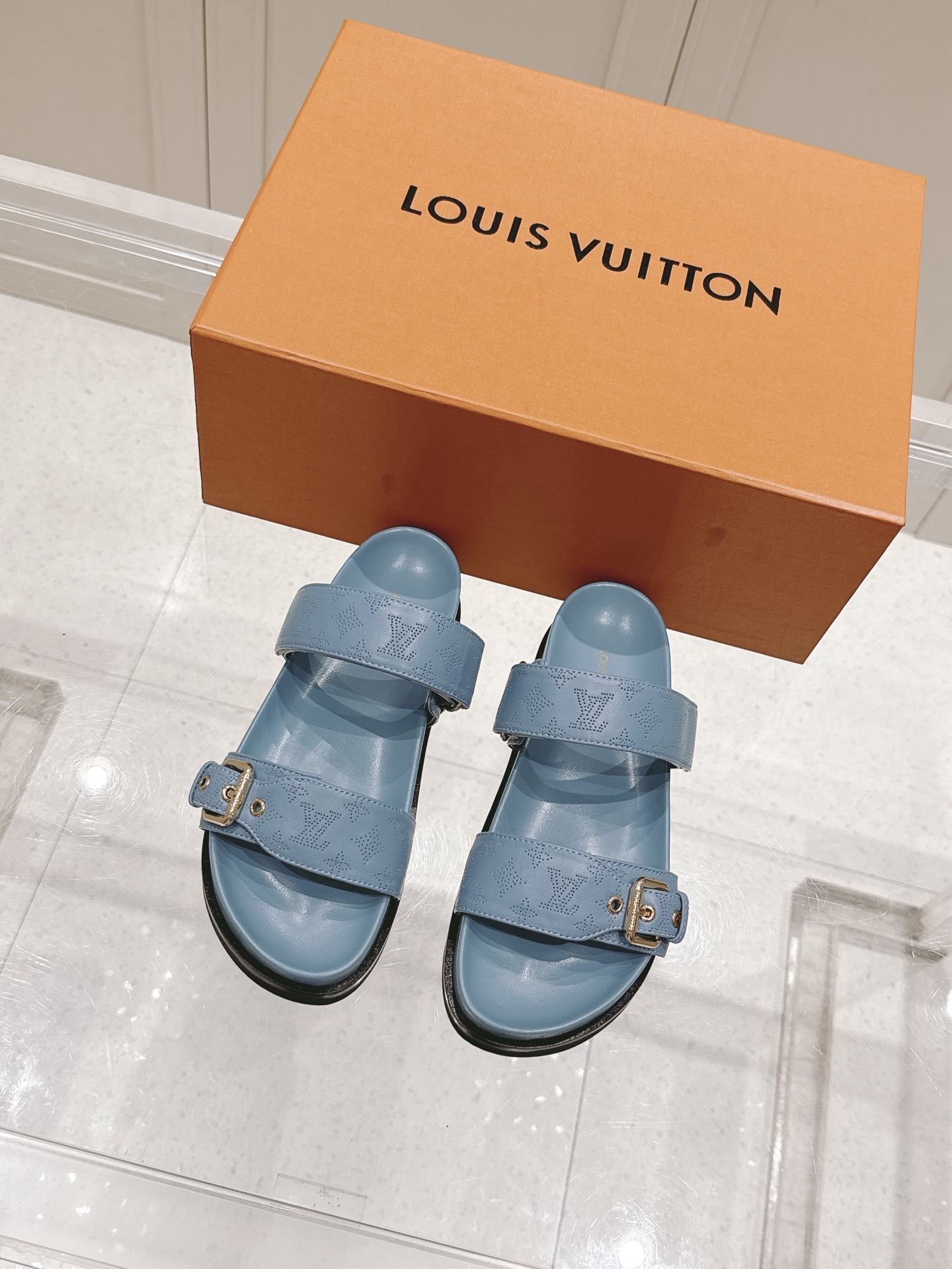 Louis Vuitton x Murakami Takashi Bom Dia Comfort Flat Denim Sandals 2 i1746445059496 314 0 0