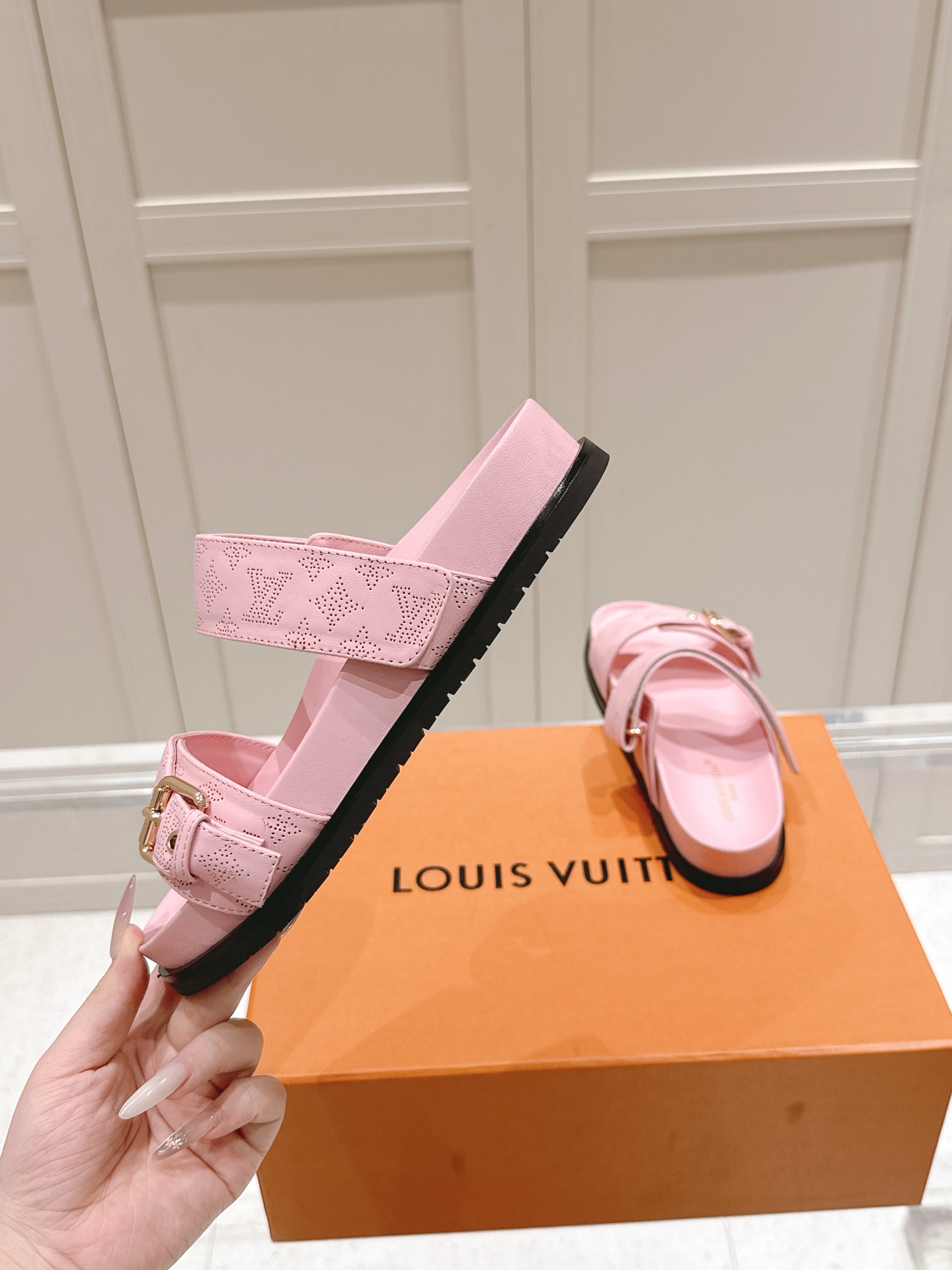 Louis Vuitton x Murakami Takashi Bom Dia Comfort Flat Denim Sandals 5 i1746445086407 7529 0 3