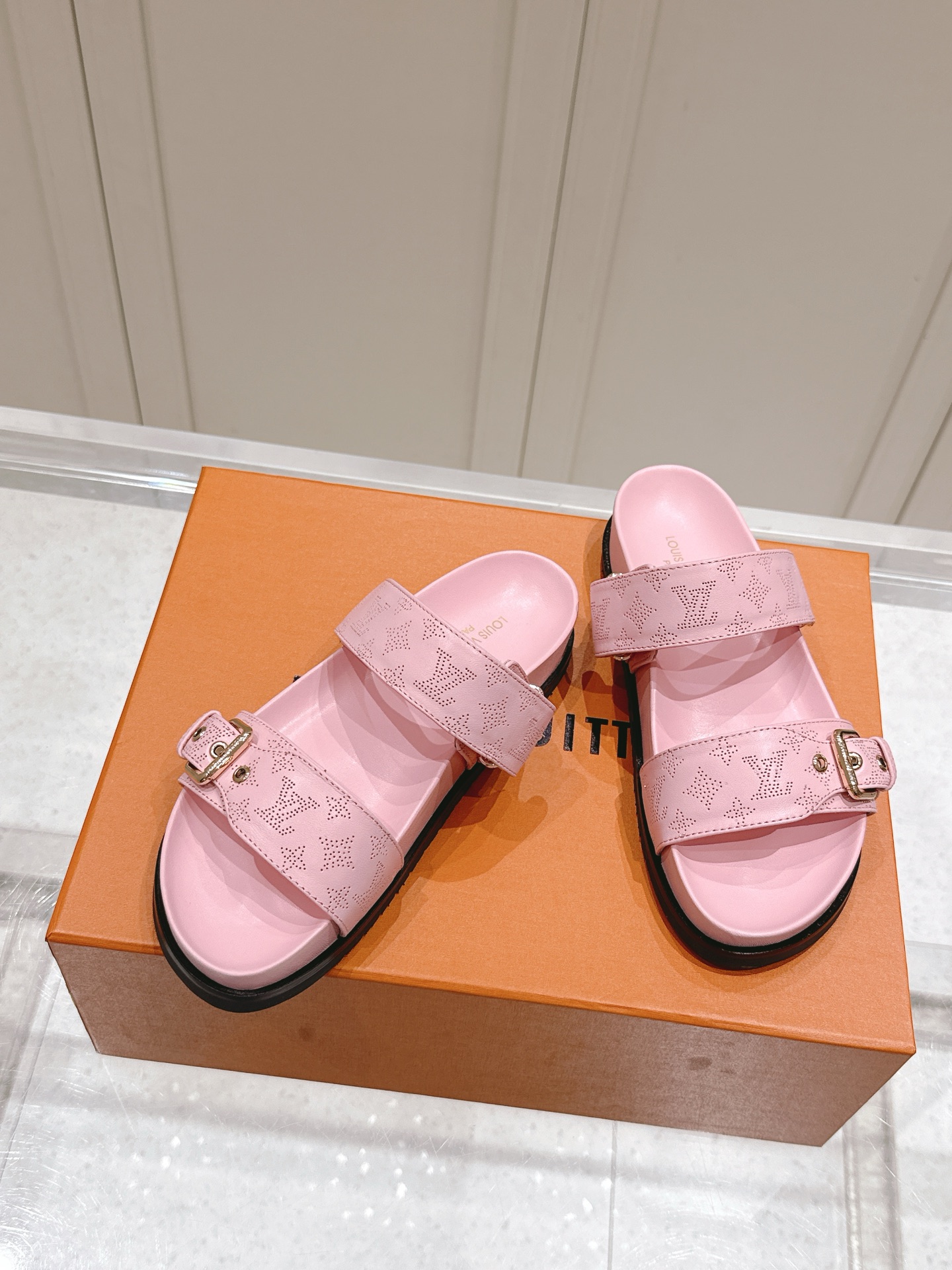 Louis Vuitton x Murakami Takashi Bom Dia Comfort Flat Denim Sandals 10 i1746445086433 852 0 8