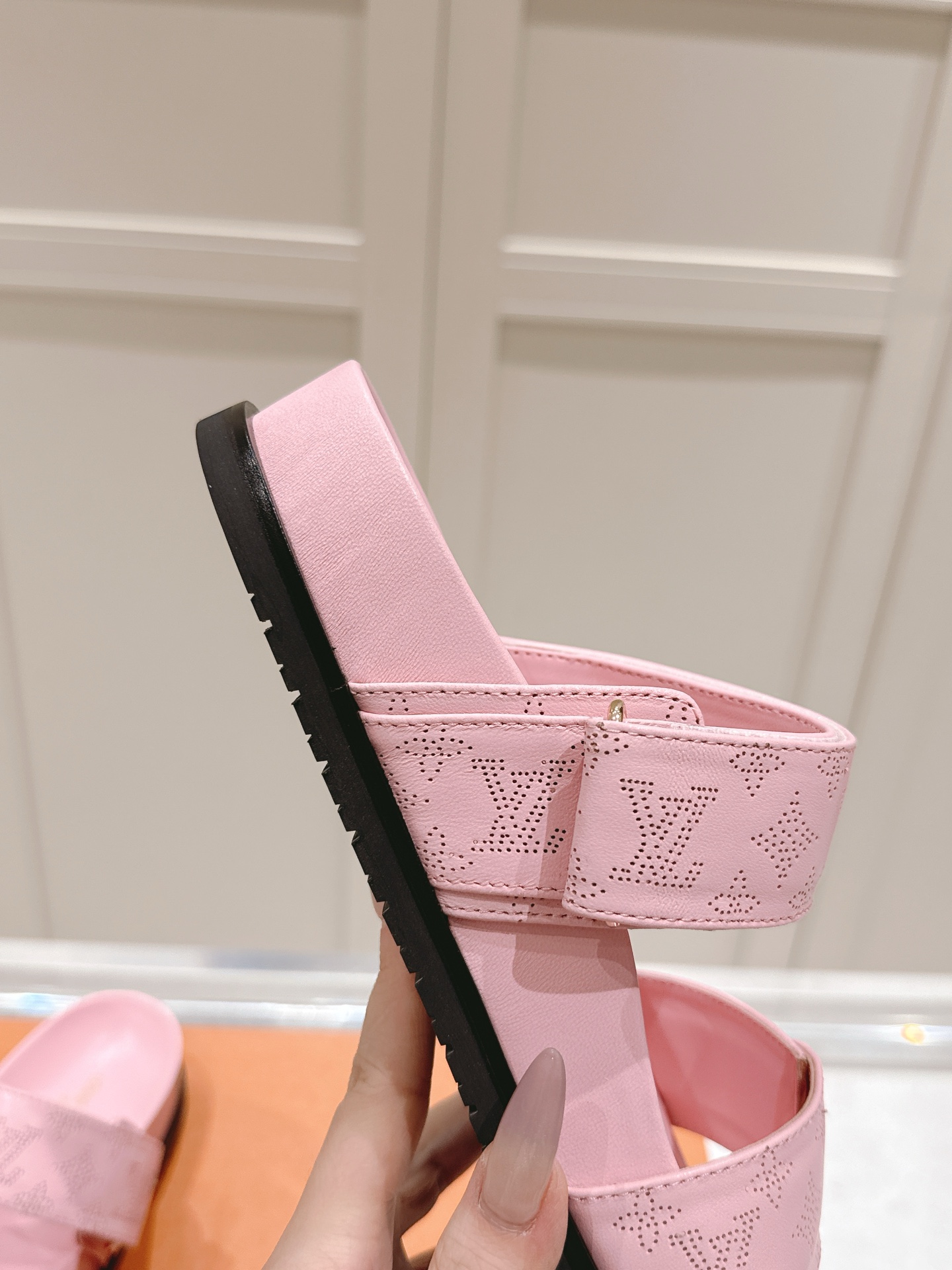 Louis Vuitton x Murakami Takashi Bom Dia Comfort Flat Denim Sandals 7 i1746445087480 676 0 5