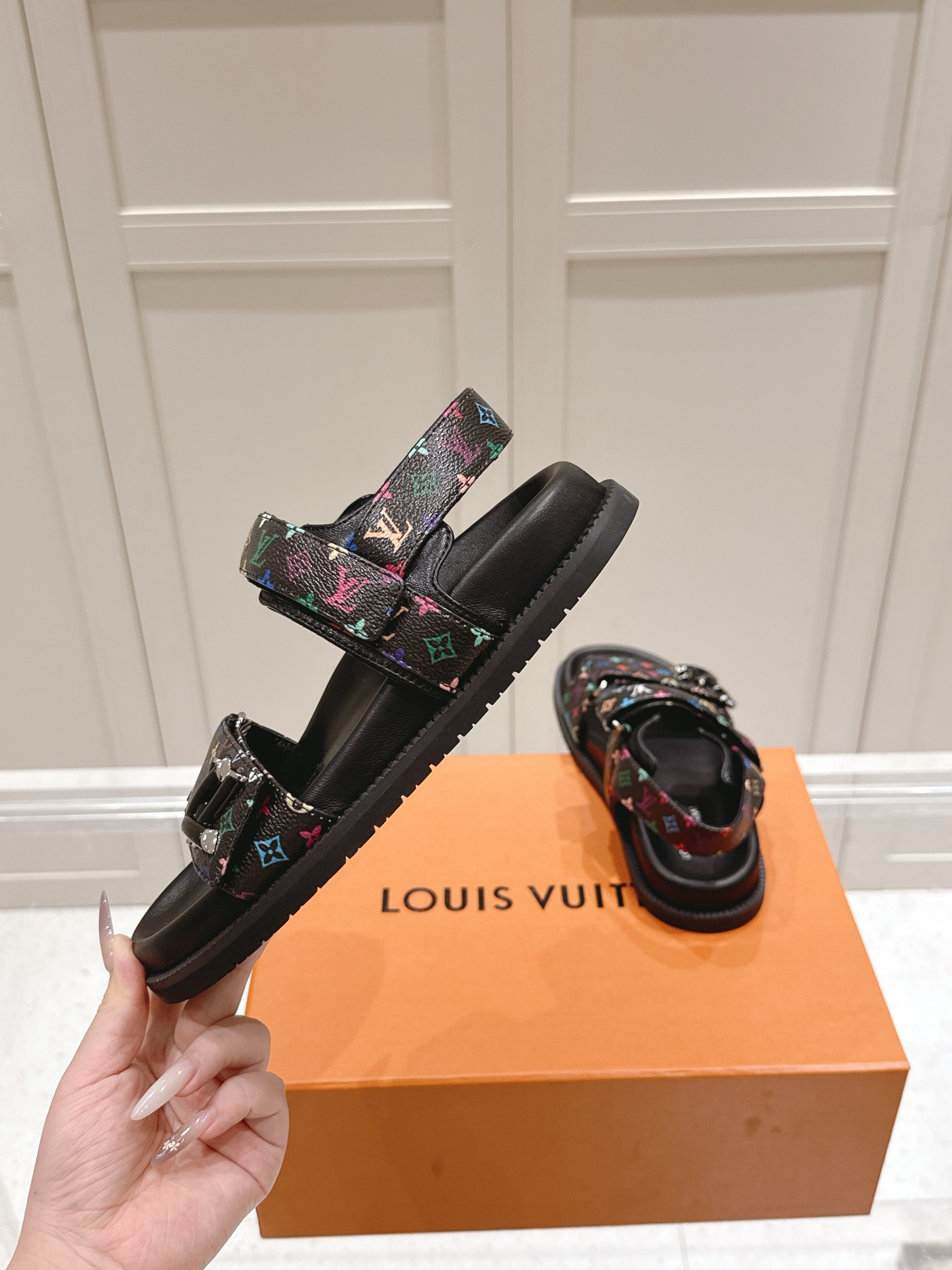 Louis Vuitton x Murakami Takashi Bom Dia Comfort Flat Denim Sandals 6 i1746445220326 6581 0 4