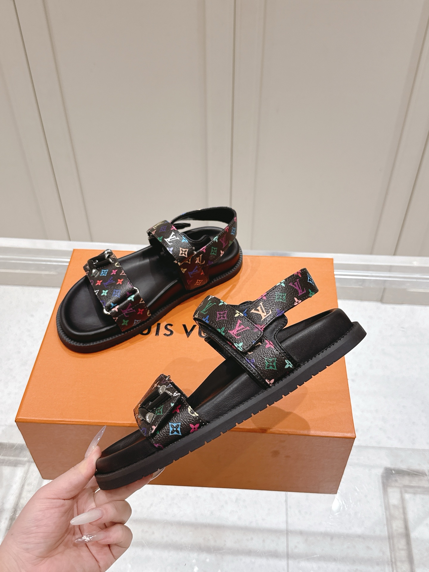 Louis Vuitton x Murakami Takashi Bom Dia Comfort Flat Denim Sandals 5 i1746445220340 8993 0 3