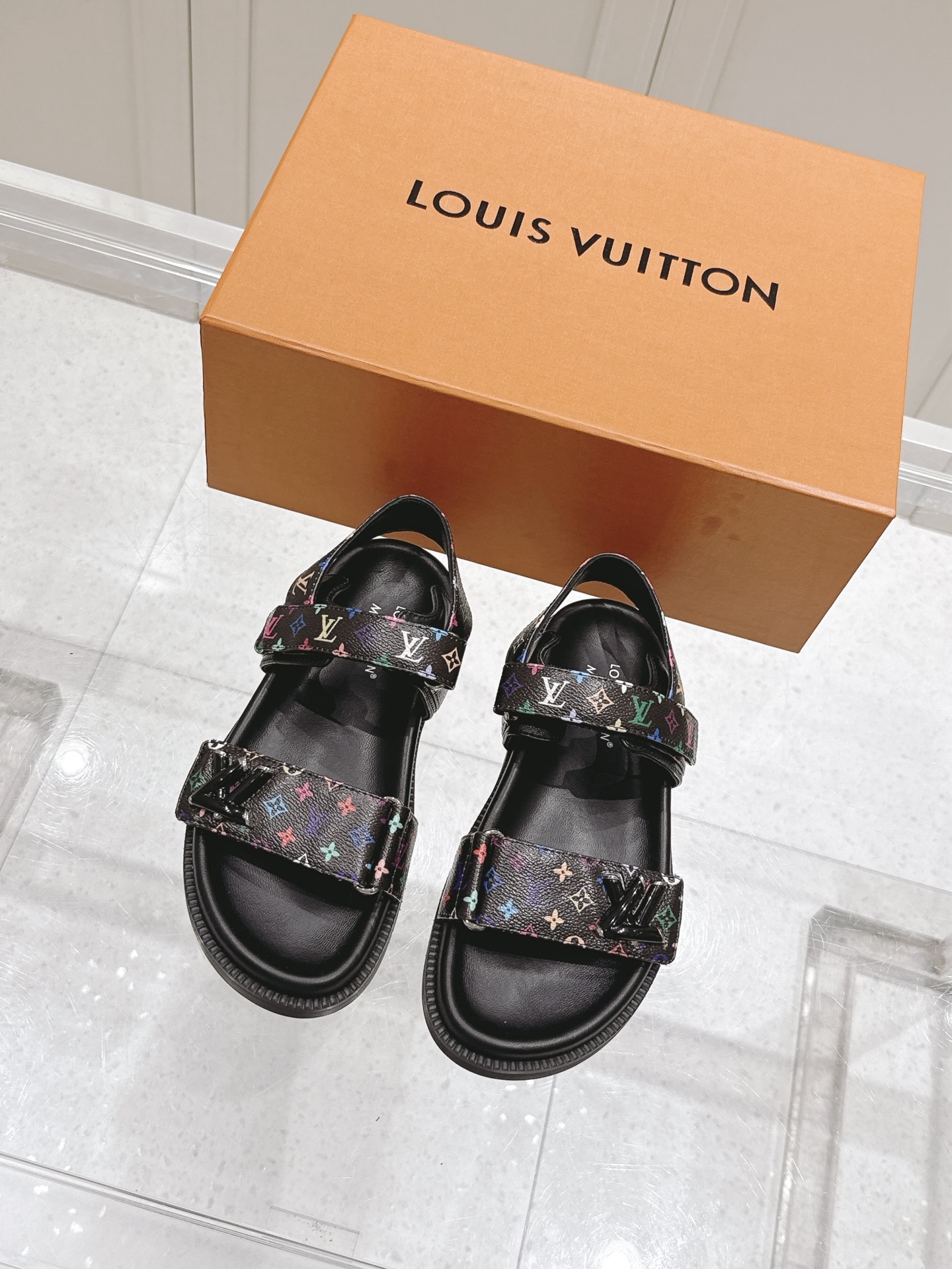 Louis Vuitton x Murakami Takashi Bom Dia Comfort Flat Denim Sandals 2 i1746445220409 4599 0 0