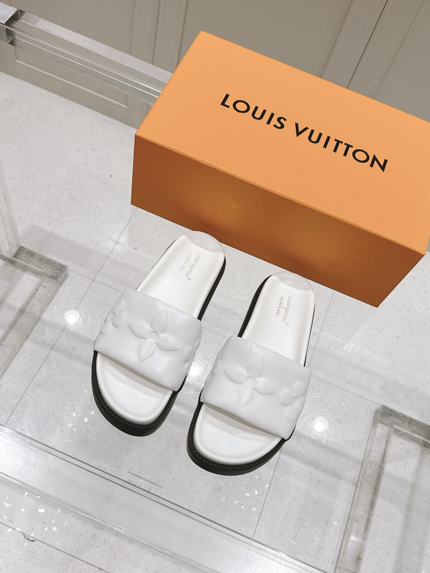 Louis Vuitton LV村上隆联名 L家驴牌BOM DIA COMFORT系列 魔术贴 牛仔布 老花 凉鞋 平底凉拖鞋