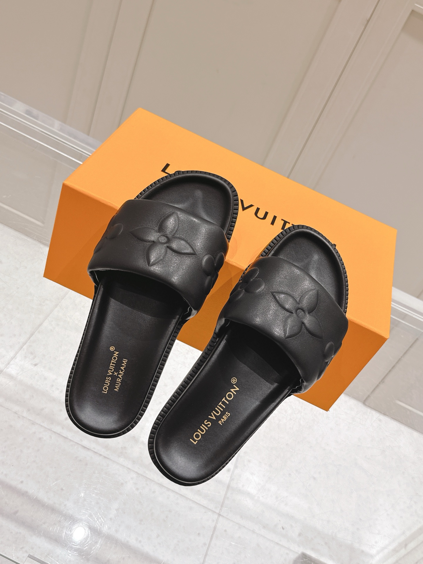 Louis Vuitton LV村上隆联名 L家驴牌BOM DIA COMFORT系列 魔术贴 牛仔布 老花 凉鞋 平底凉拖鞋