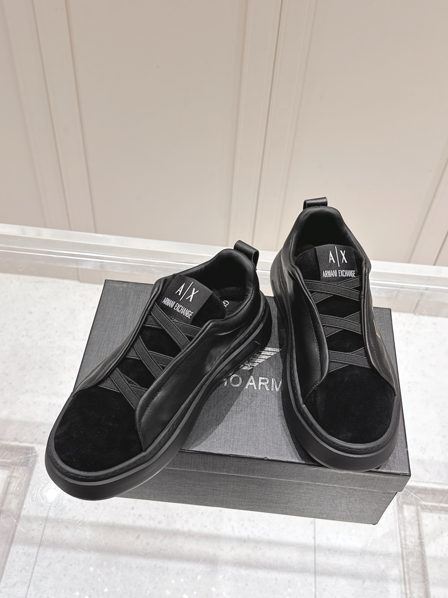 Top 700 Men’s Emporio Armani EA7 Leisure Sneakers: Stylish, Sporty, and Comfortable - 图片 3