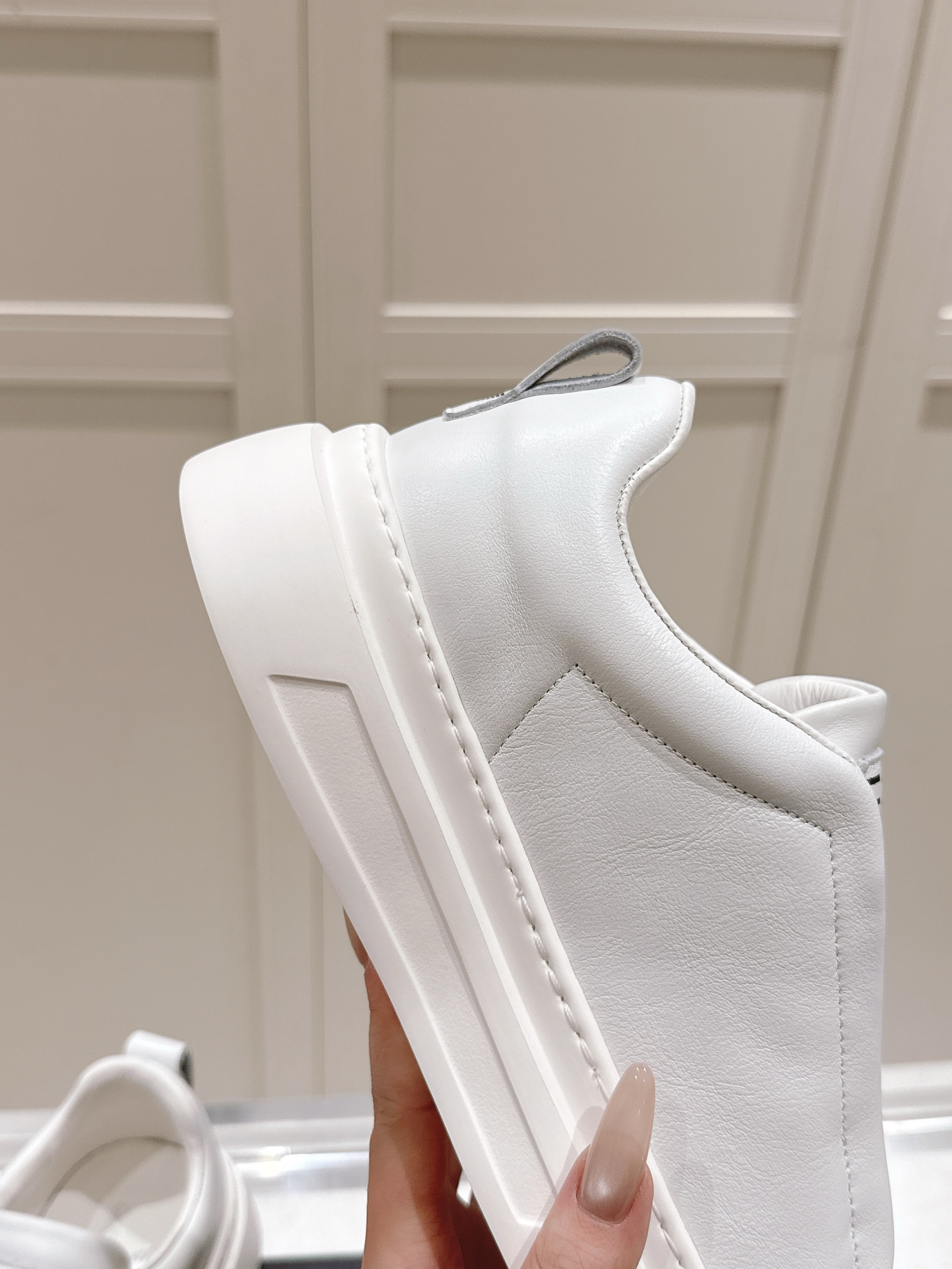 Top: 700 Men’s Emporio Armani EA7 Leisure Sneakers with Unique Design - 图片 8