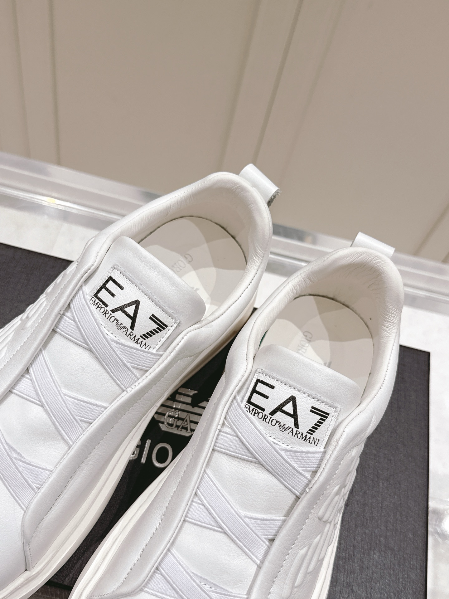 Top: 700 Men’s Emporio Armani EA7 Leisure Sneakers with Unique Design - 图片 7