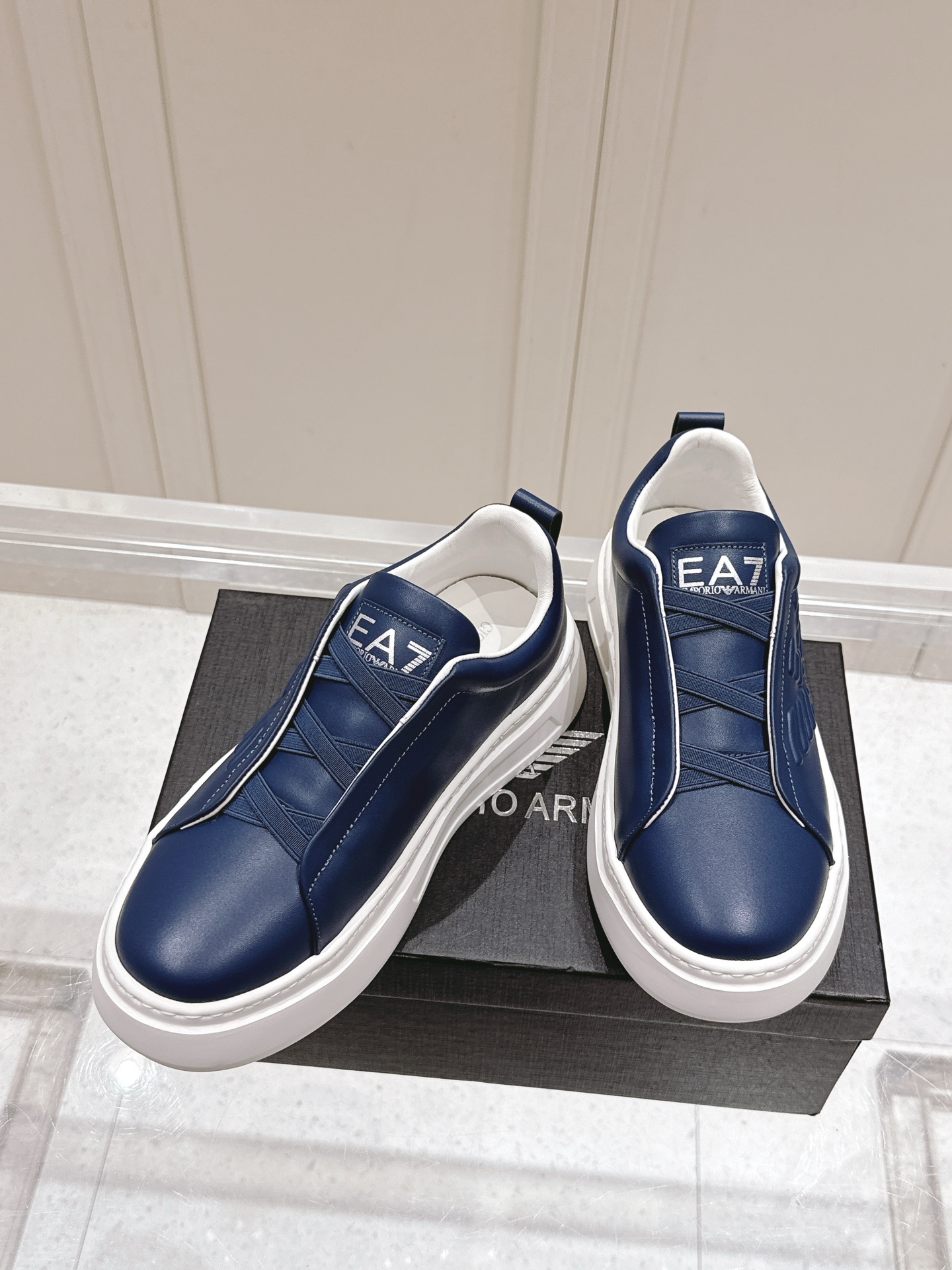 Top: 700 Men’s Emporio Armani EA7 Leisure Sneakers for Sports Style Fashion - 图片 4